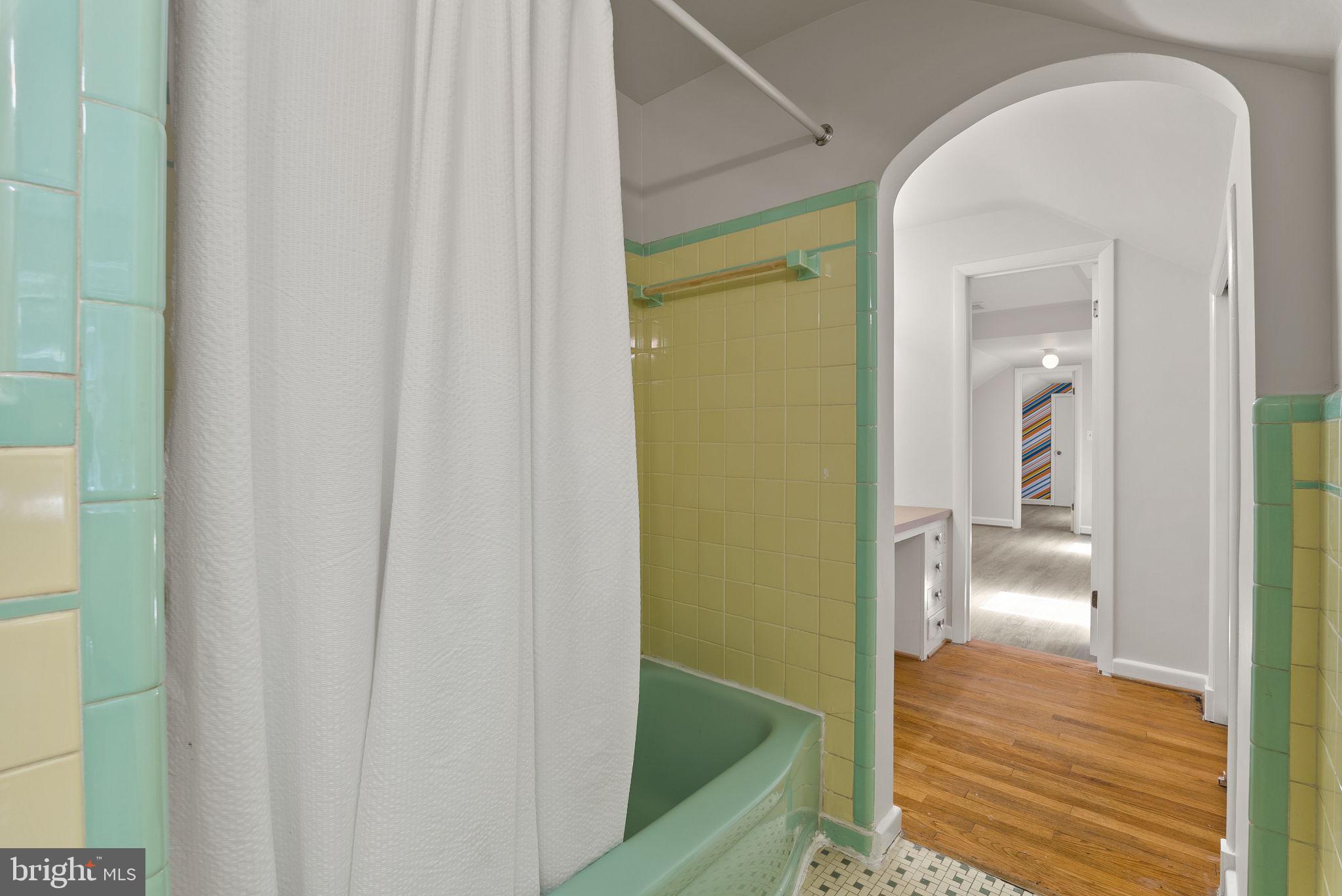 HILLWOOD - Residential