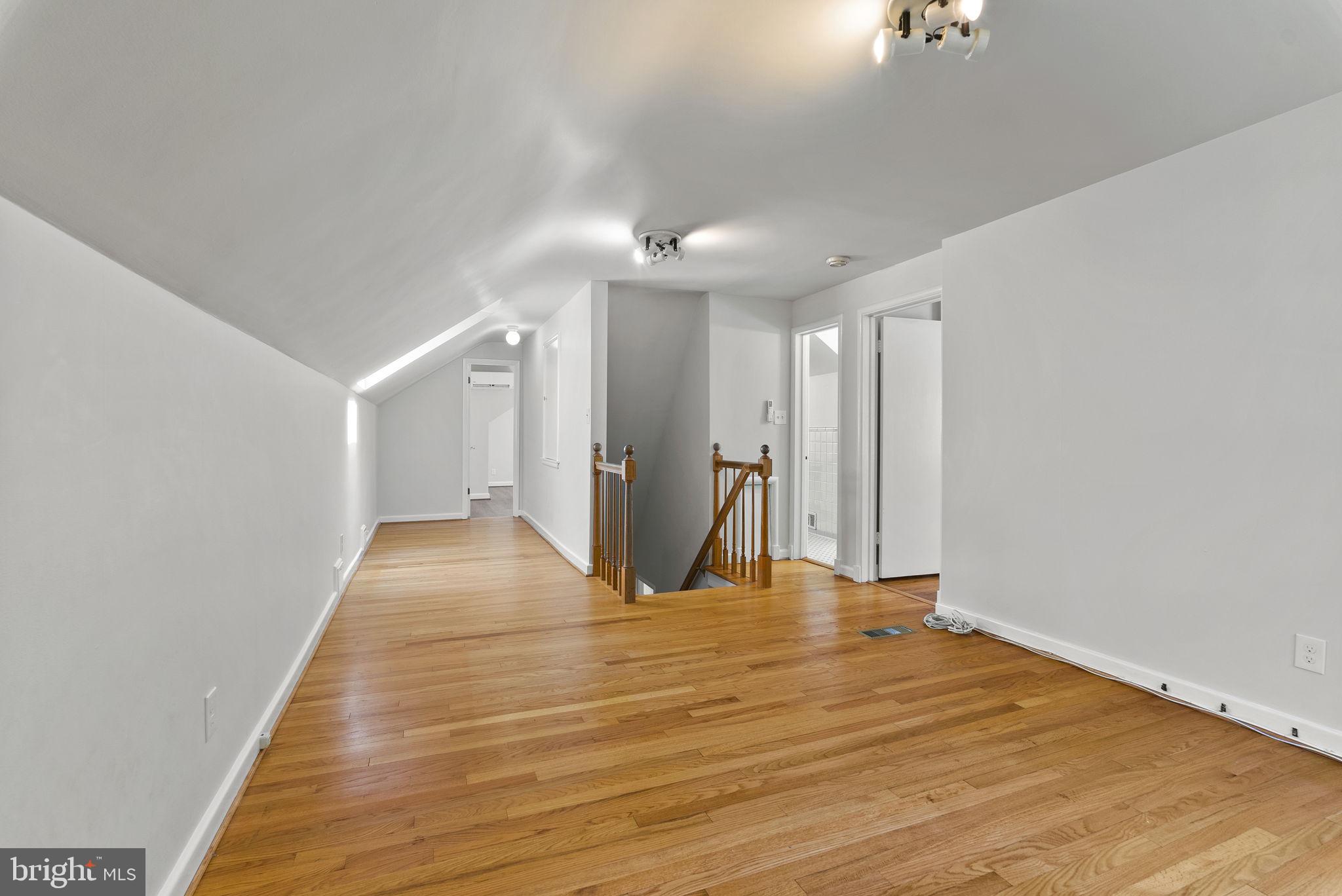 HILLWOOD - Residential