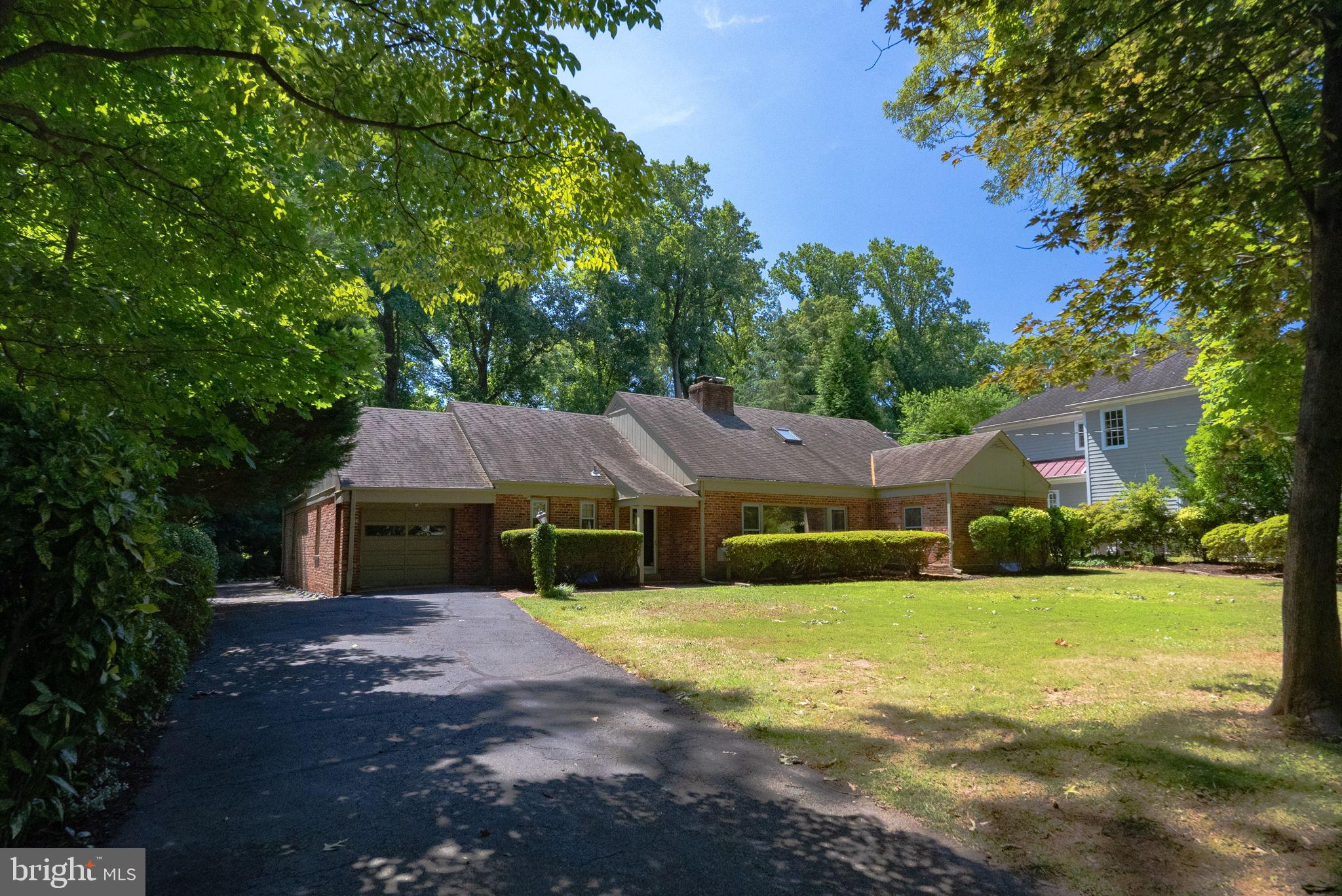 HILLWOOD - Residential