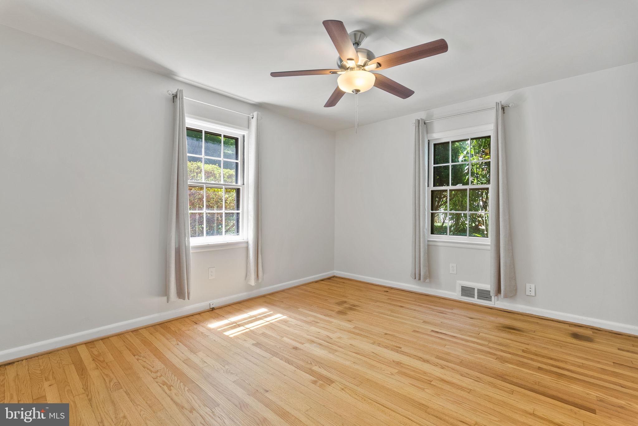 HILLWOOD - Residential