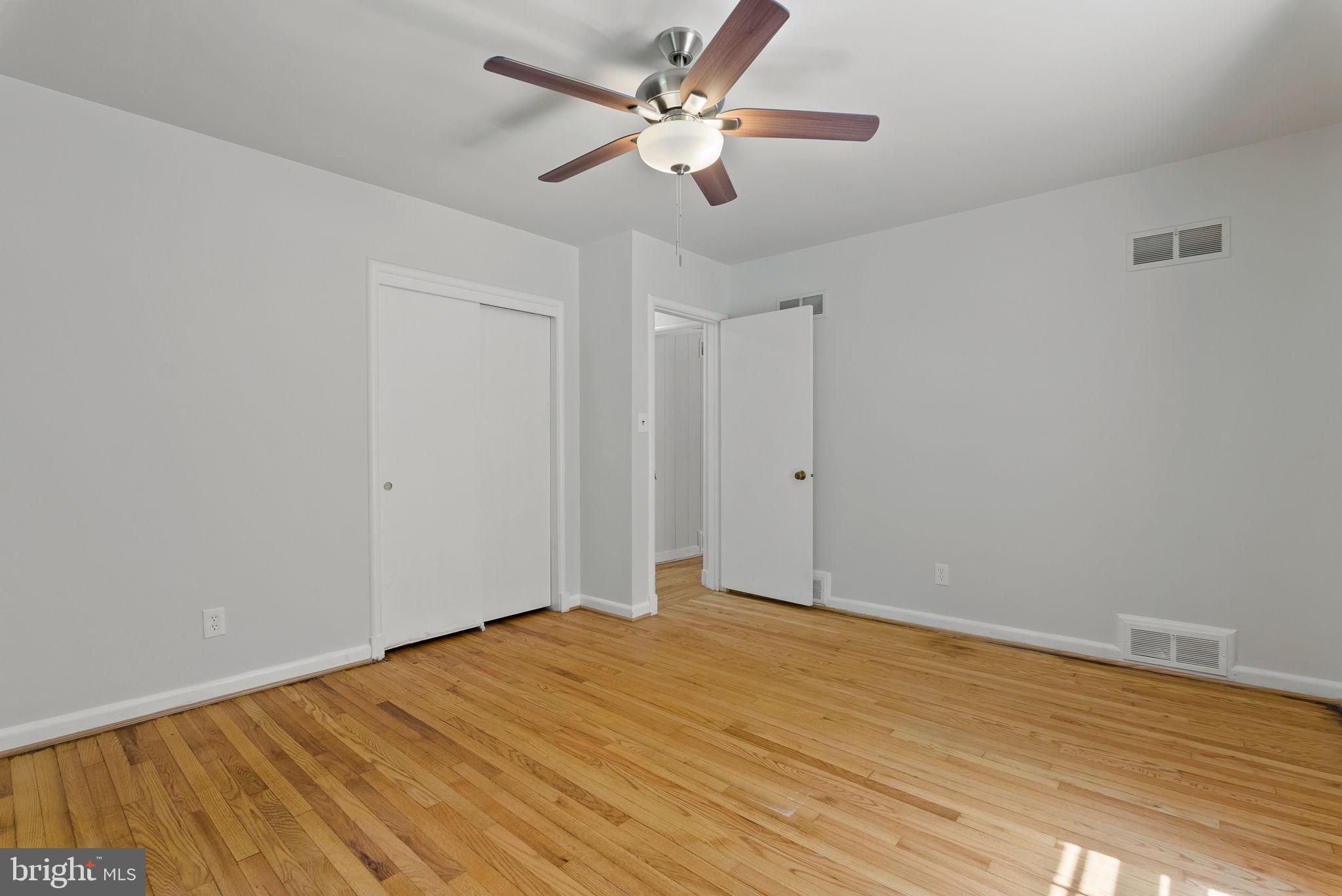 HILLWOOD - Residential