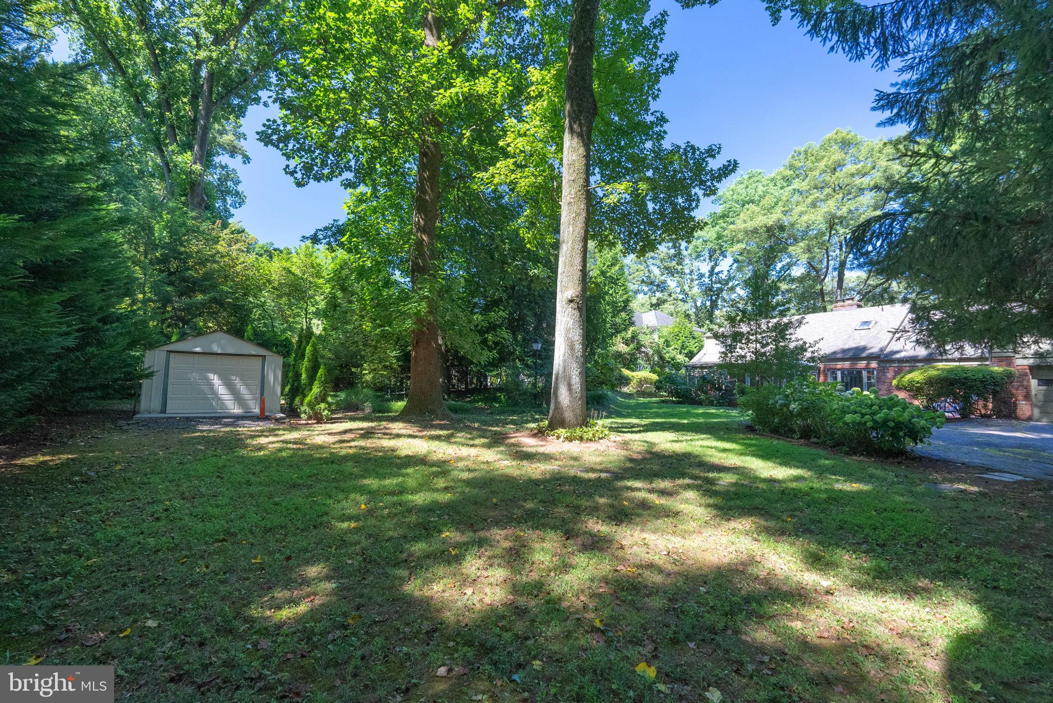 HILLWOOD - Residential