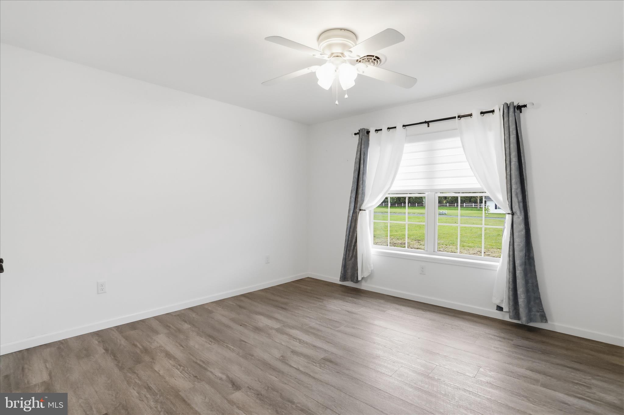 CREEKSIDE MANOR - Residential