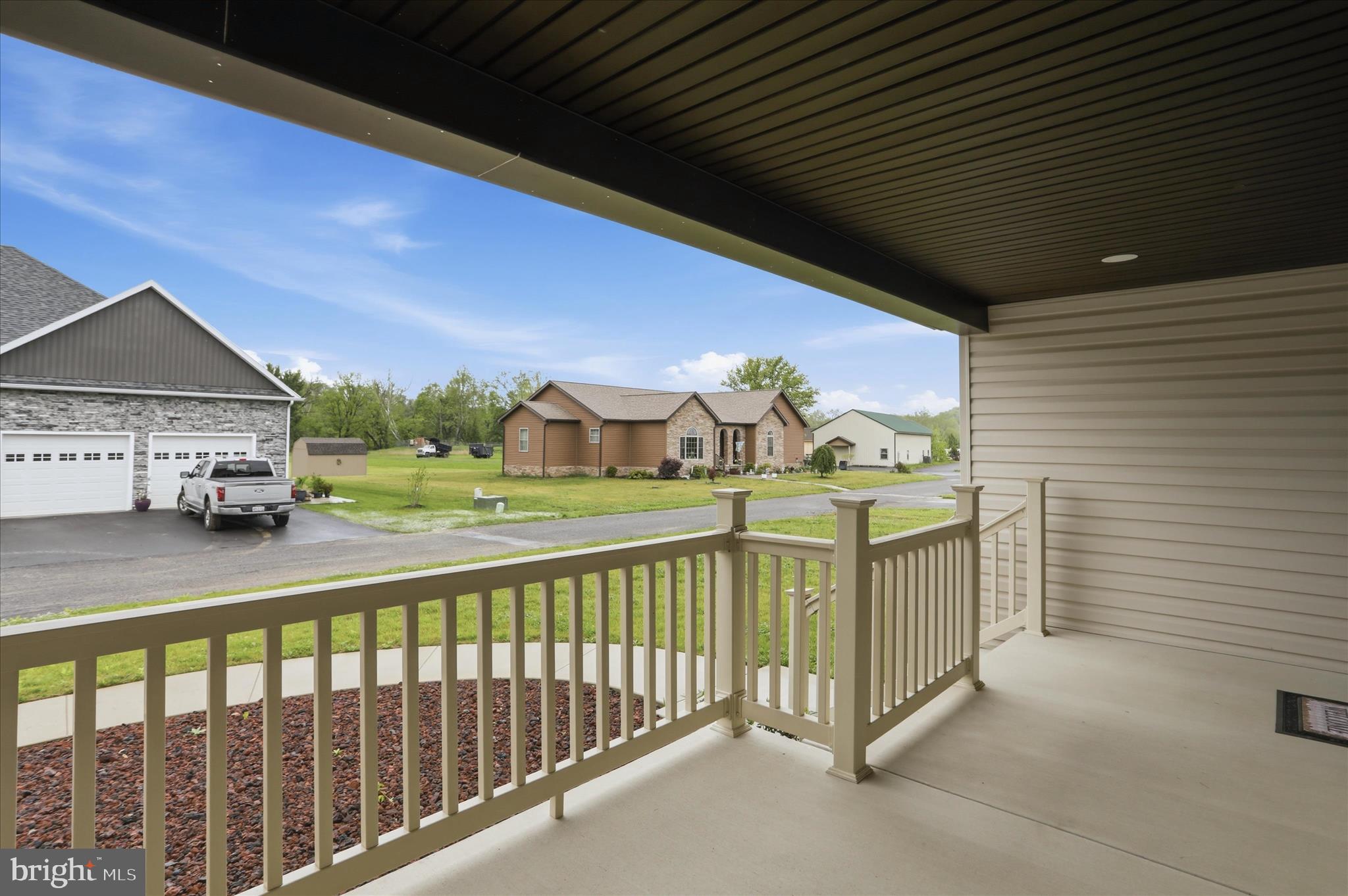 CREEKSIDE MANOR - Residential