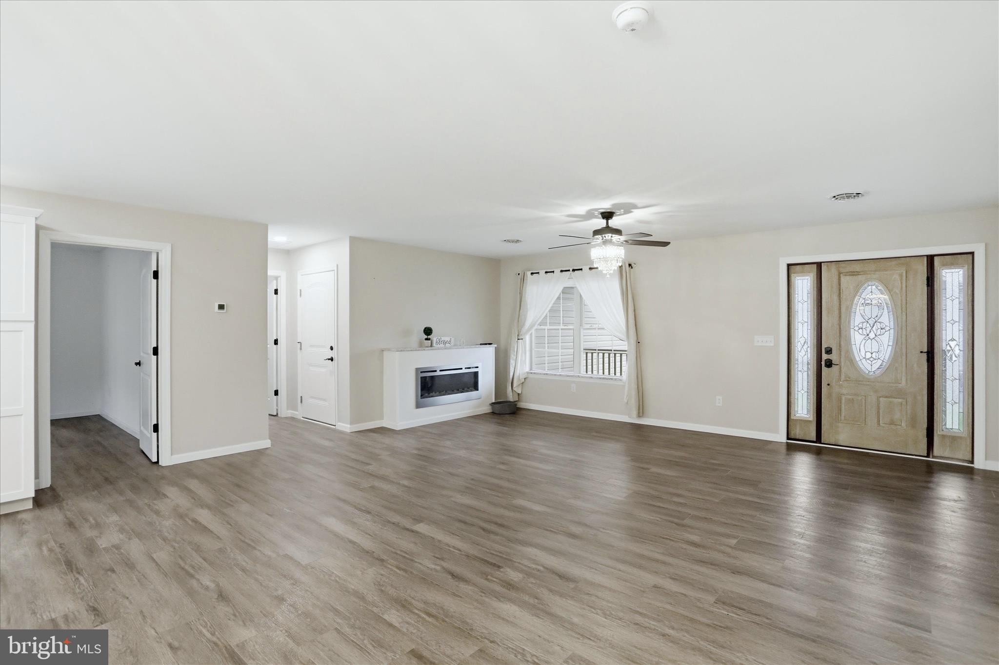 CREEKSIDE MANOR - Residential