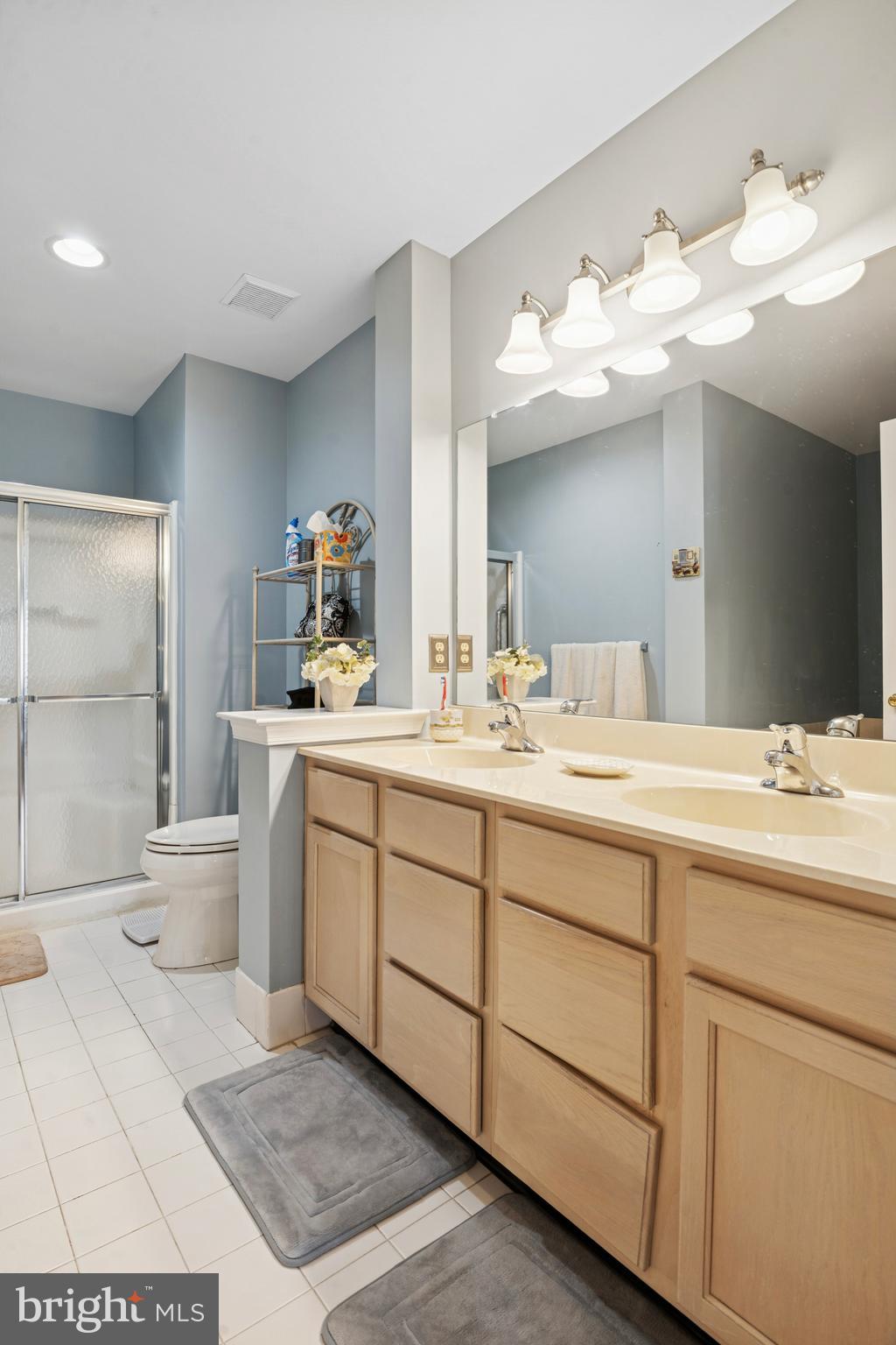 GREEN LANE VILLAGE - Residential