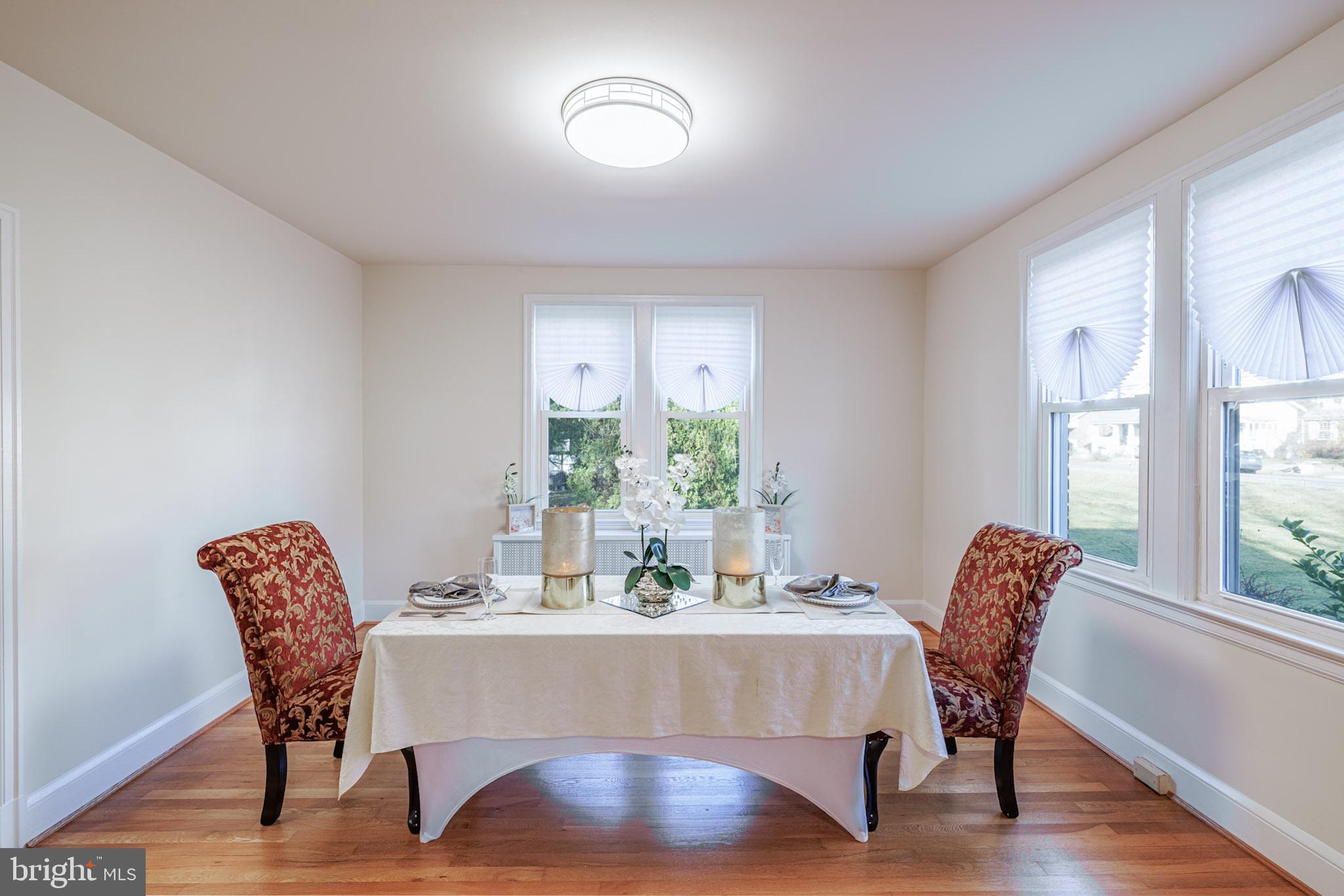 CASTLE MANOR - Residential