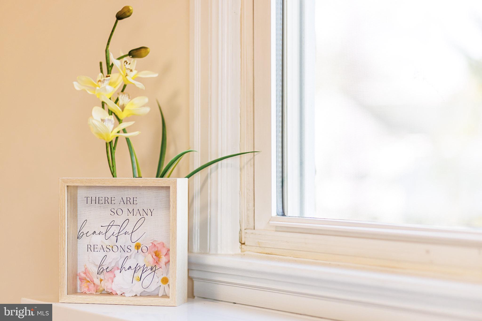 CASTLE MANOR - Residential