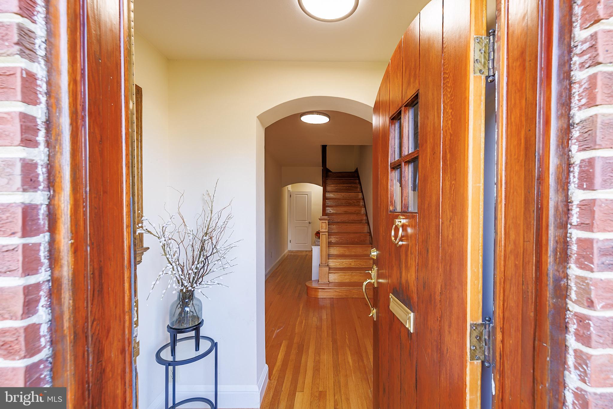 CASTLE MANOR - Residential