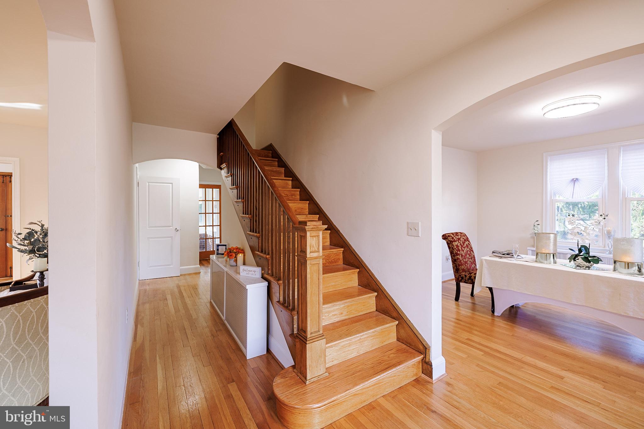 CASTLE MANOR - Residential