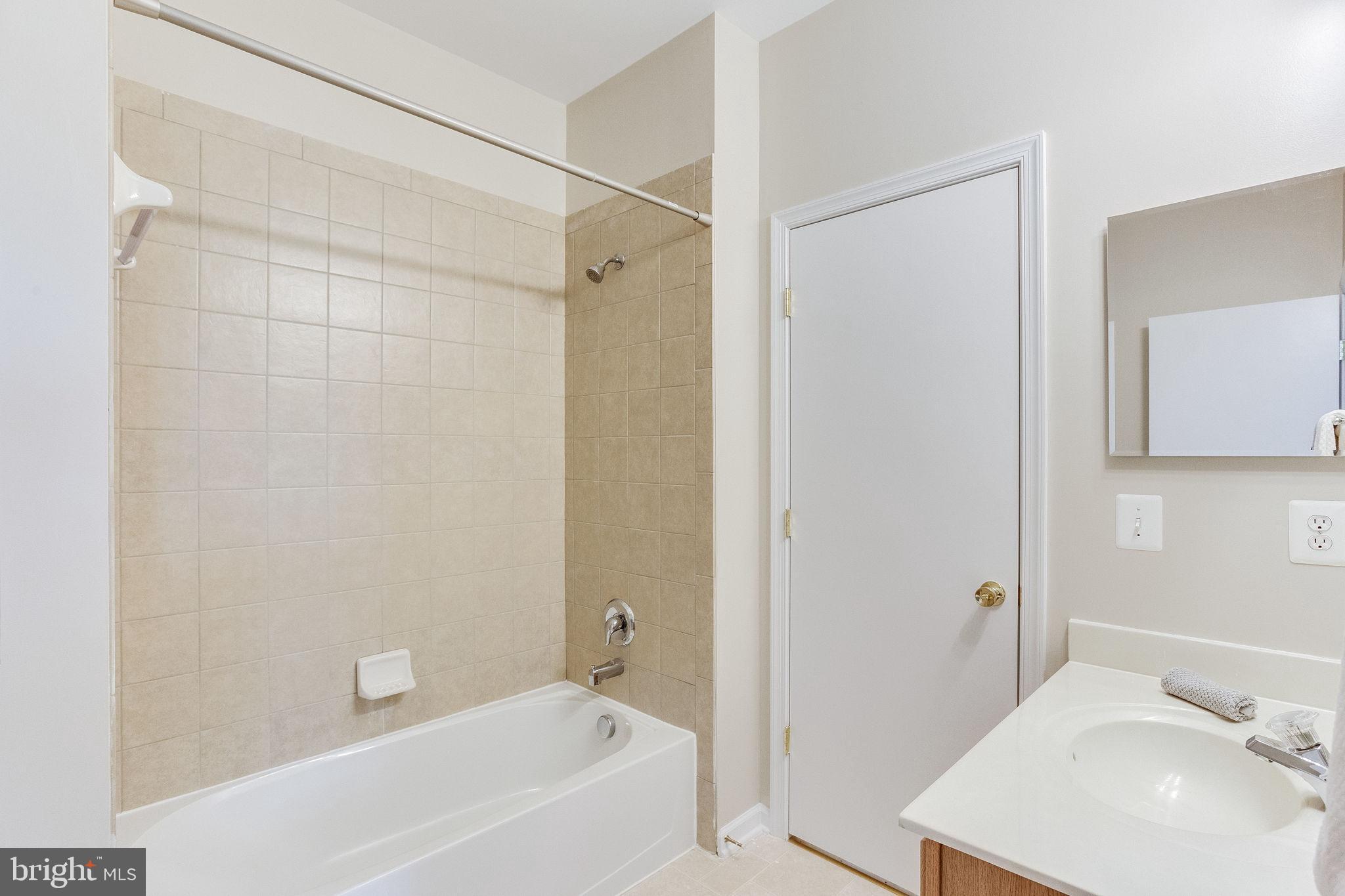 POTOMAC GREEN - Residential Lease