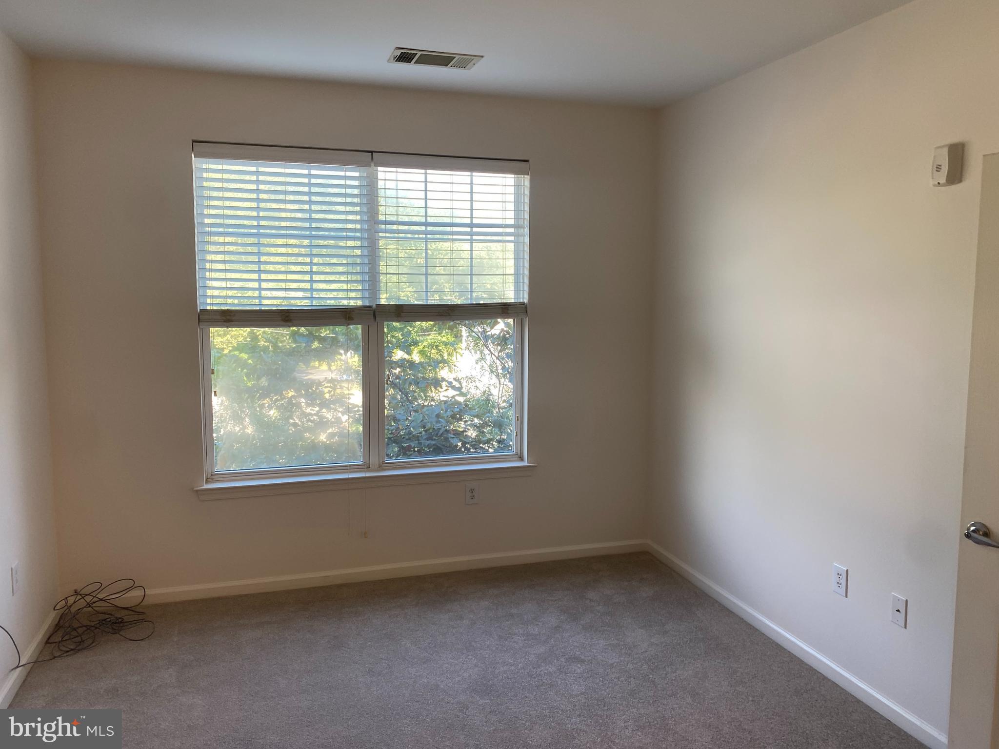 THE GRANDE AT RIVERVIEW - Residential Lease