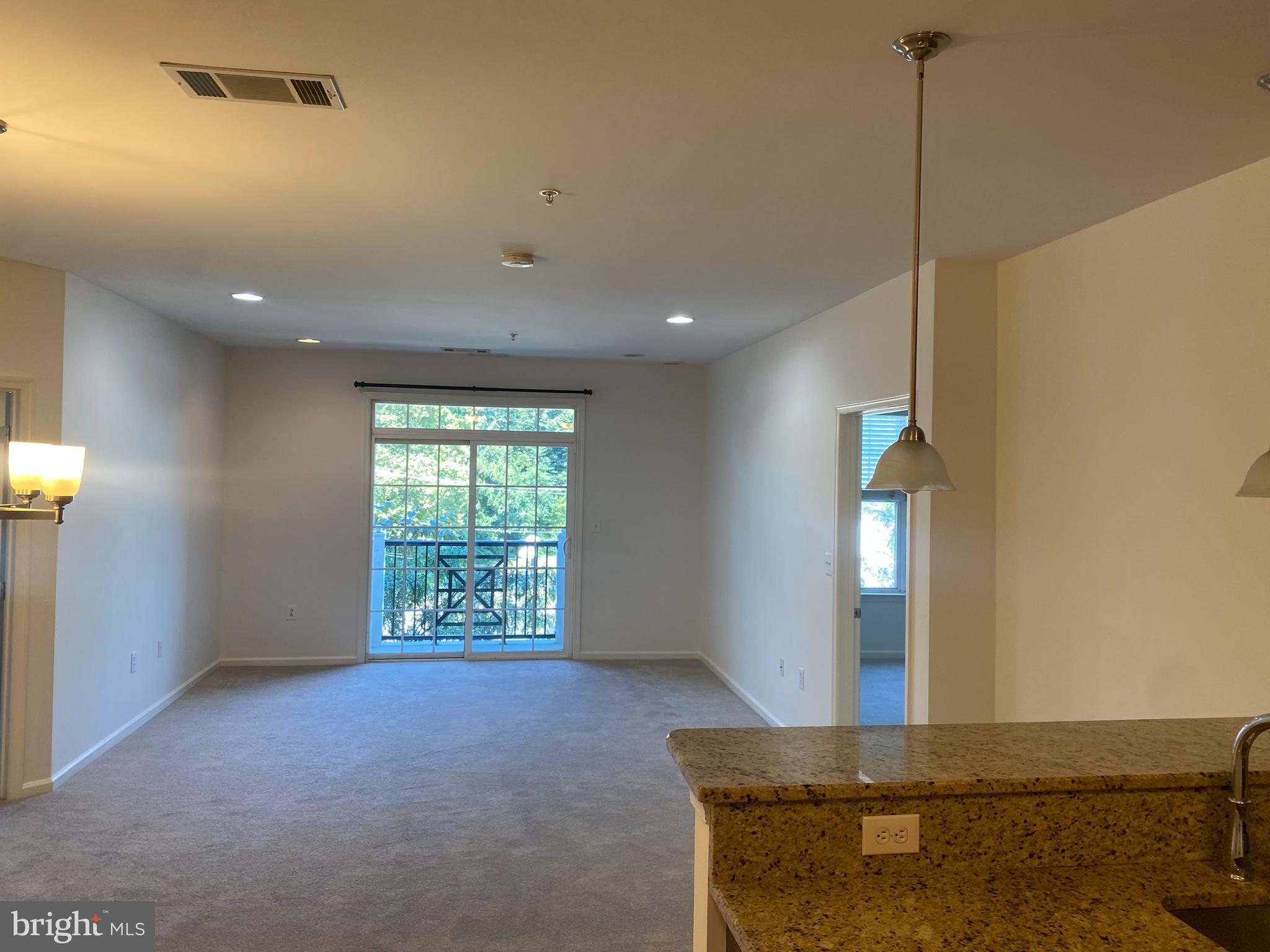 THE GRANDE AT RIVERVIEW - Residential Lease