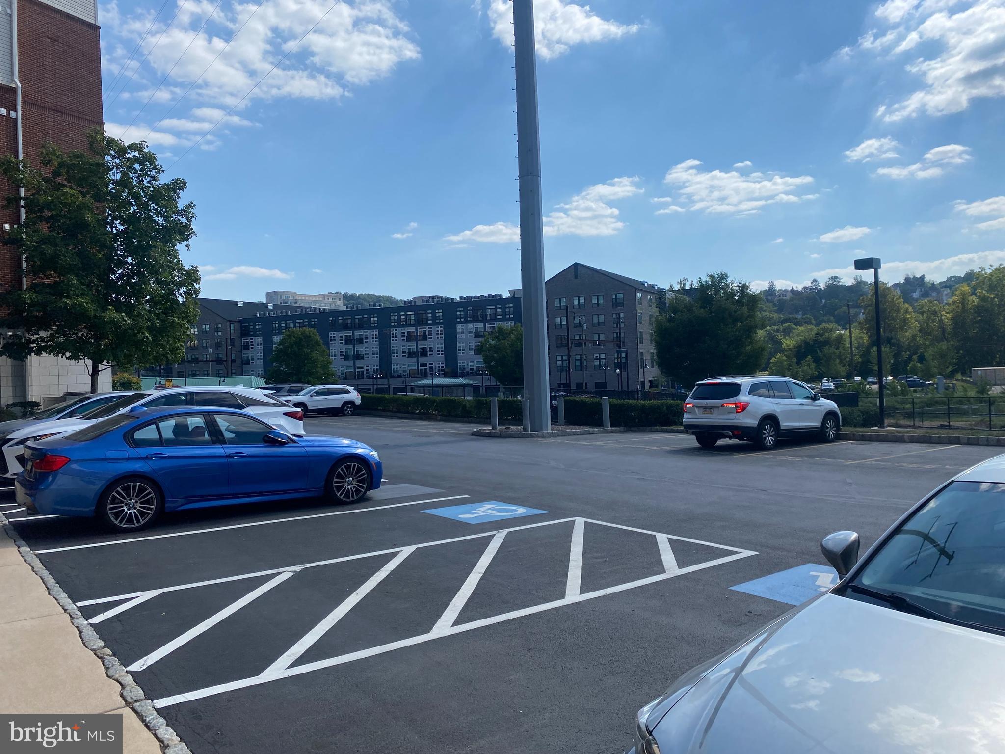 THE GRANDE AT RIVERVIEW - Residential Lease