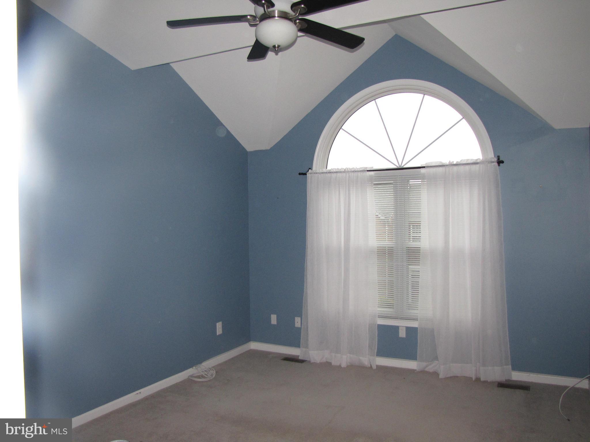 MIRROR RIDGE - Residential Lease