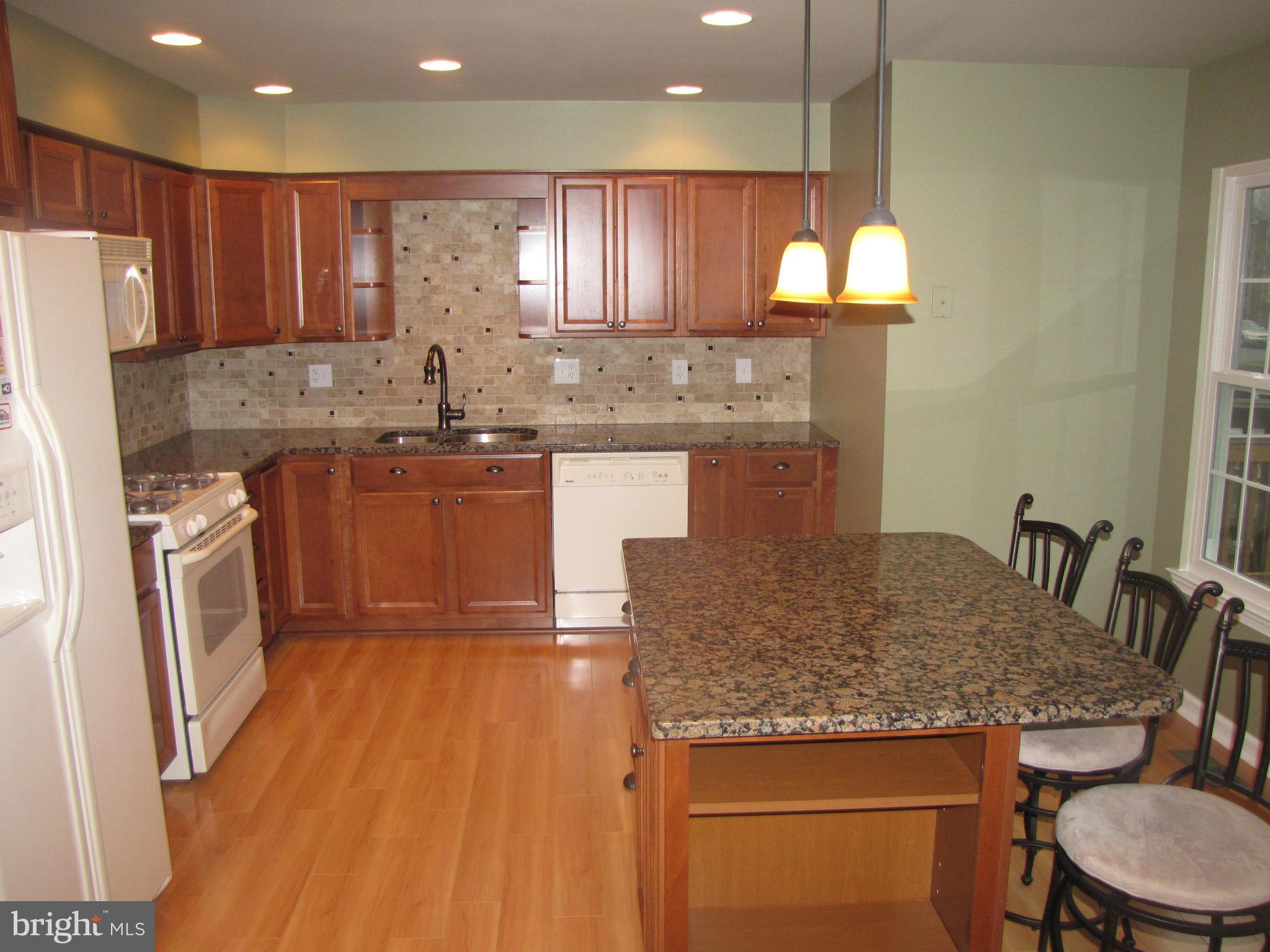 MIRROR RIDGE - Residential Lease