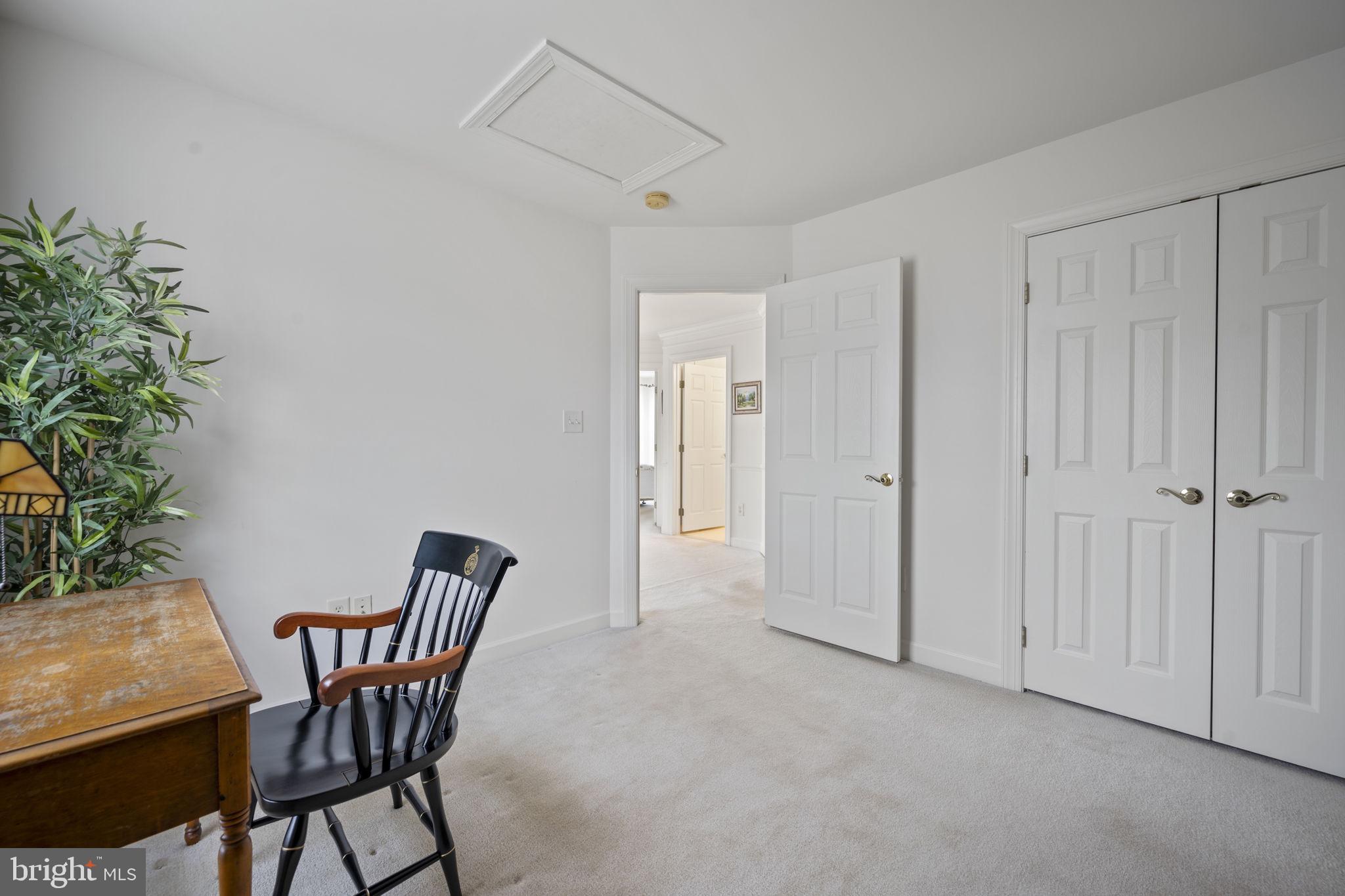 CROSSROADS - Residential