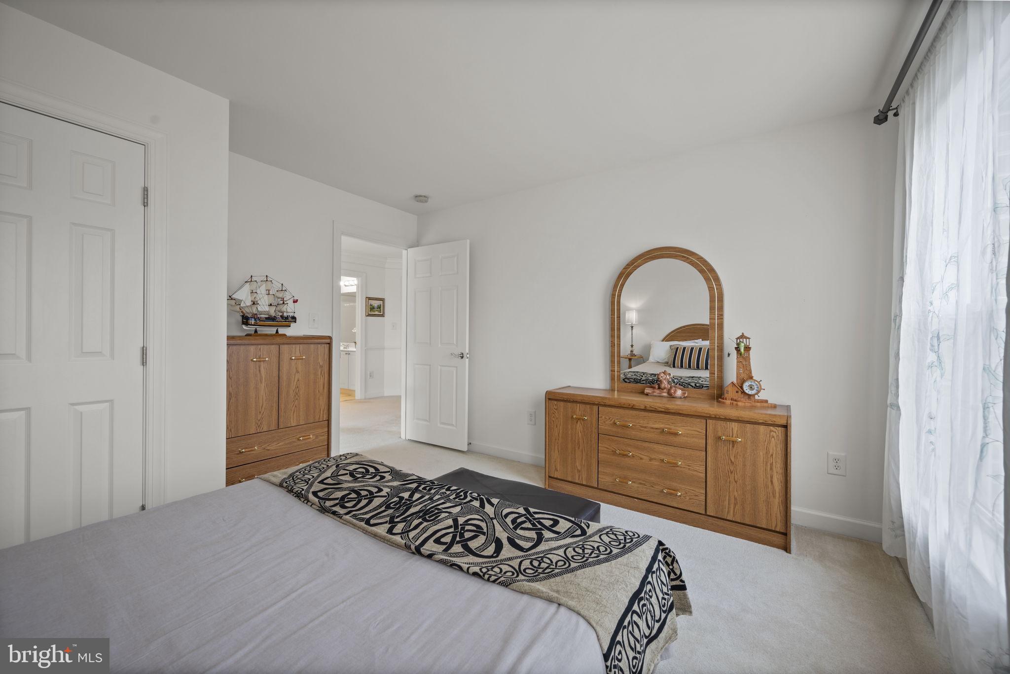 CROSSROADS - Residential