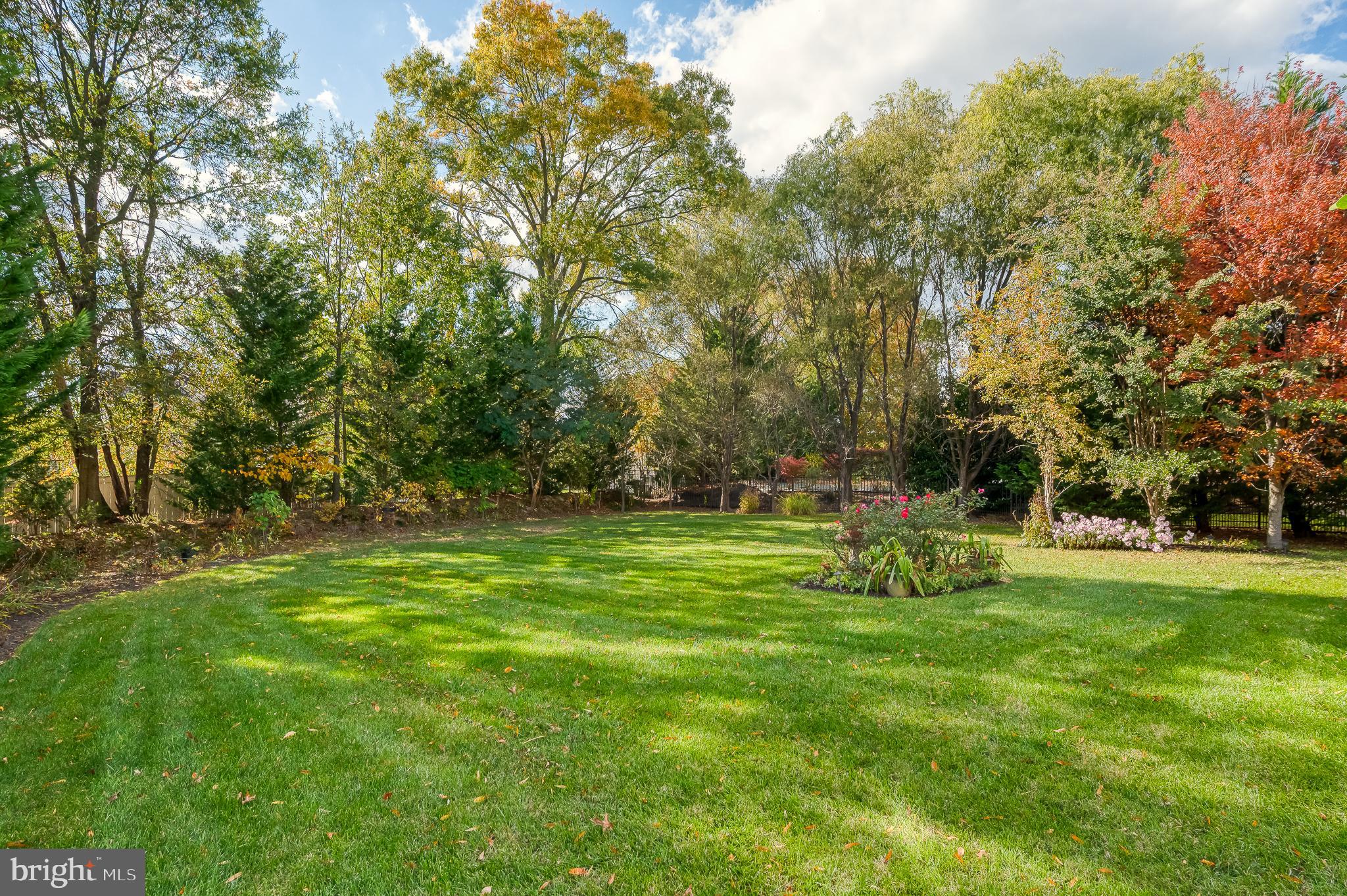 CROSSROADS - Residential