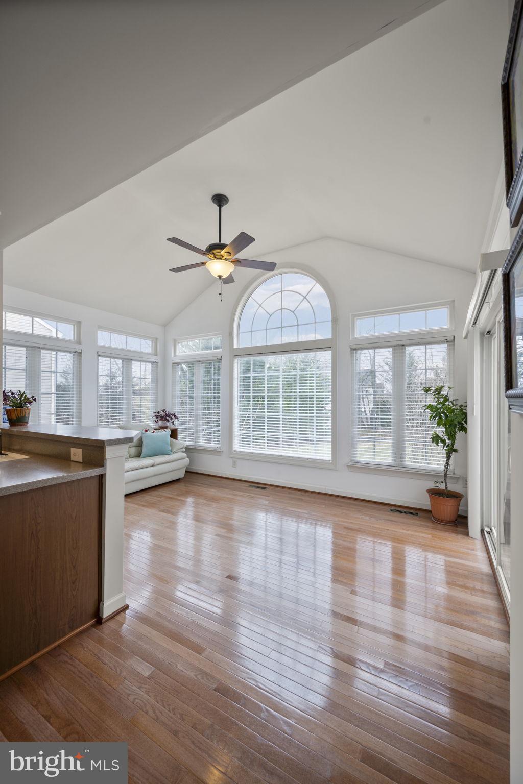 CROSSROADS - Residential