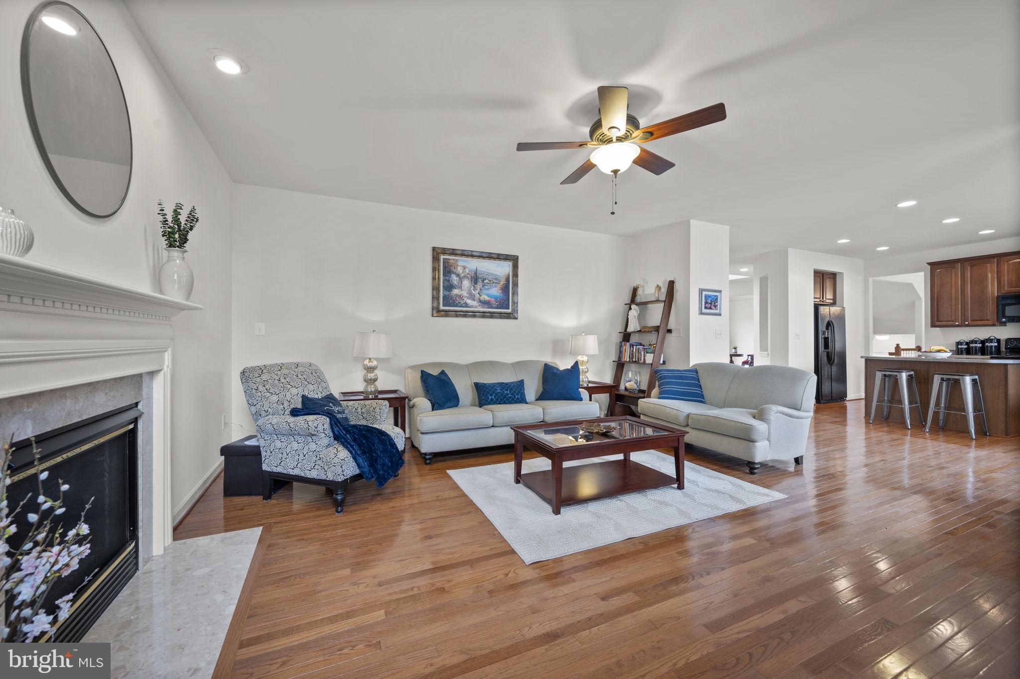 CROSSROADS - Residential