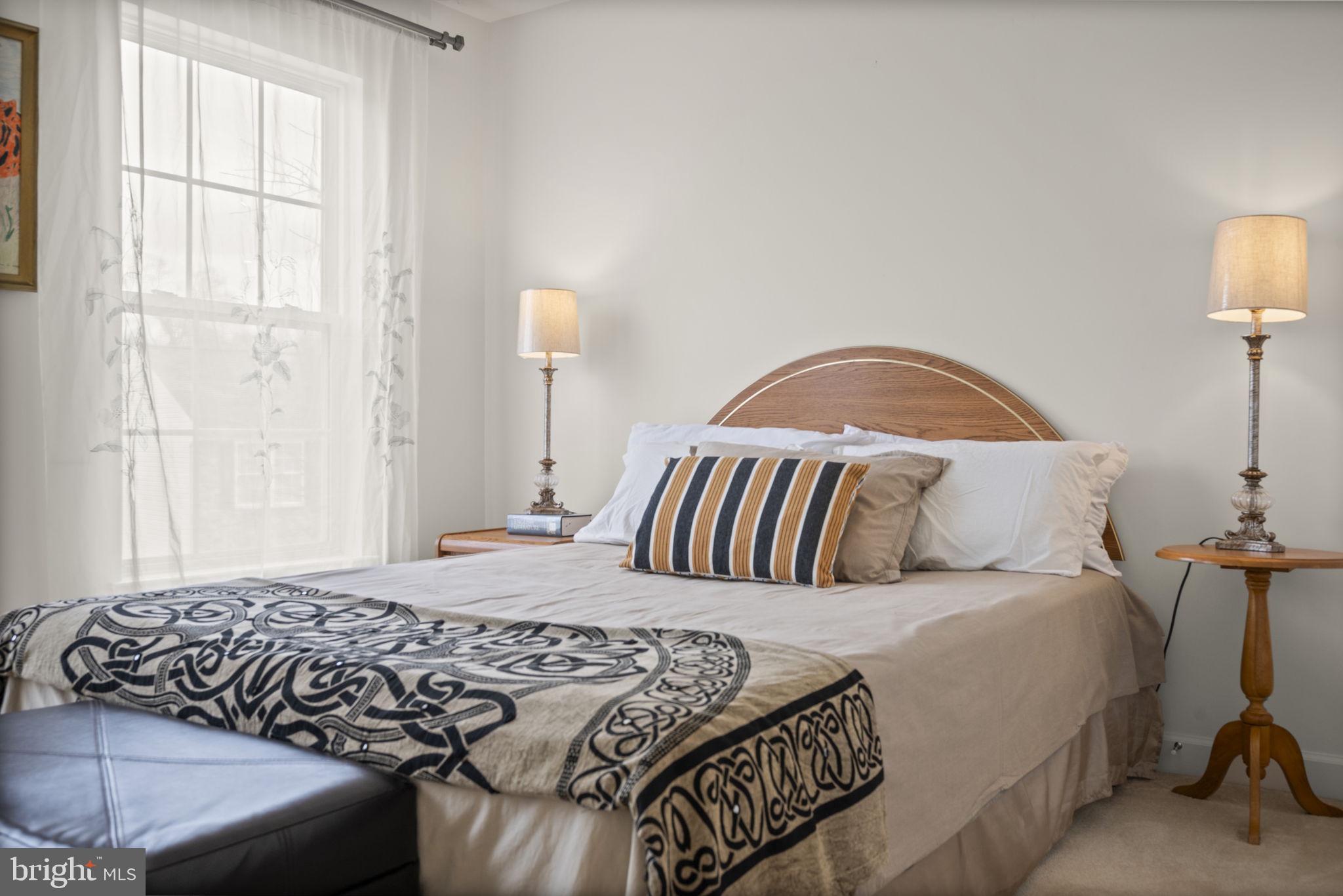 CROSSROADS - Residential