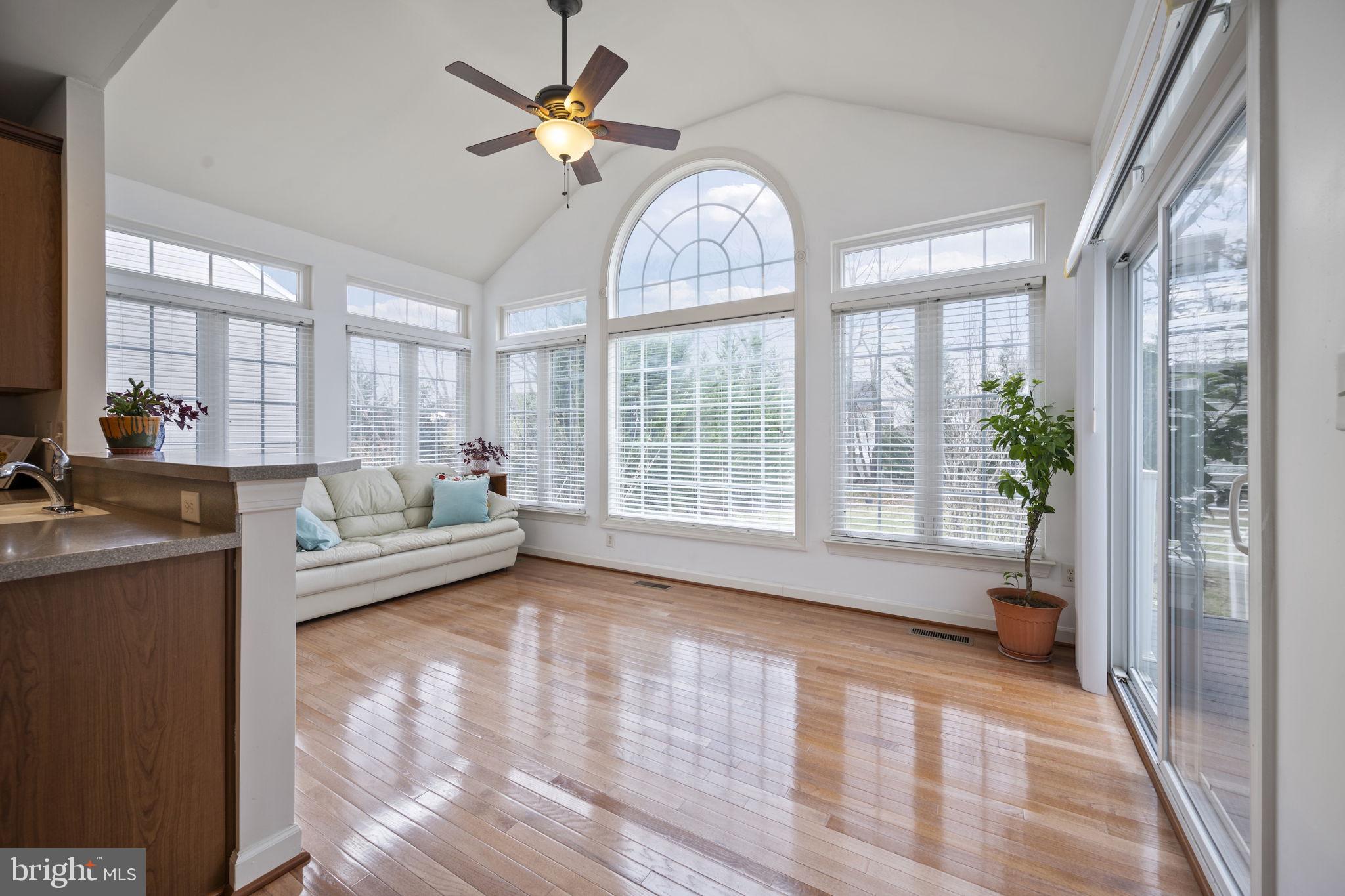 CROSSROADS - Residential