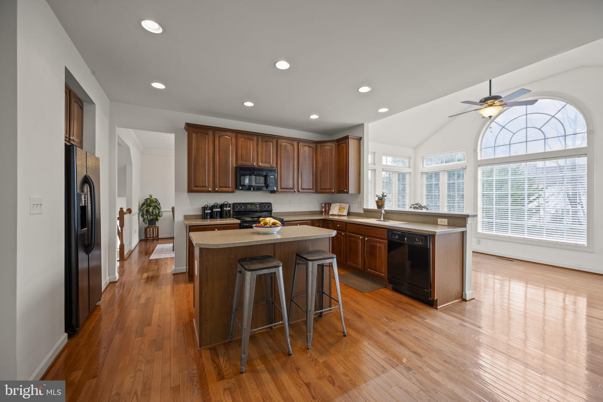 CROSSROADS - Residential