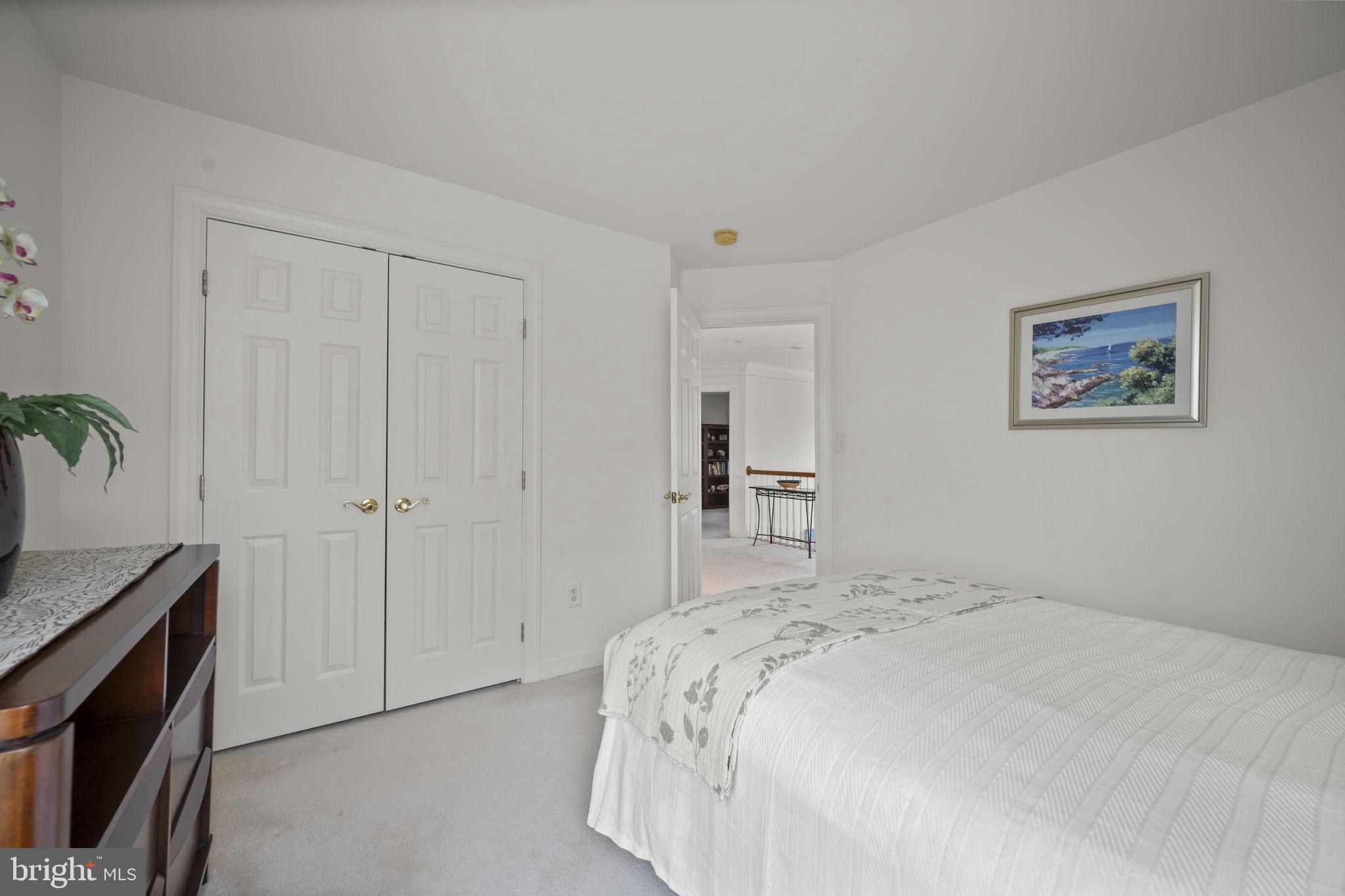 CROSSROADS - Residential