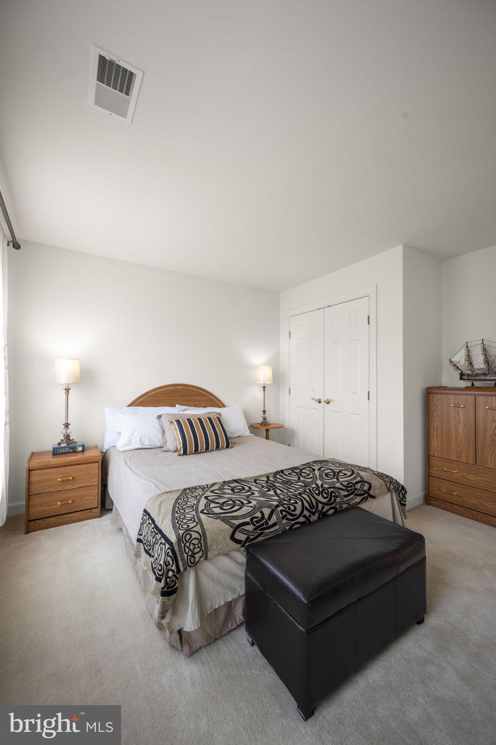 CROSSROADS - Residential