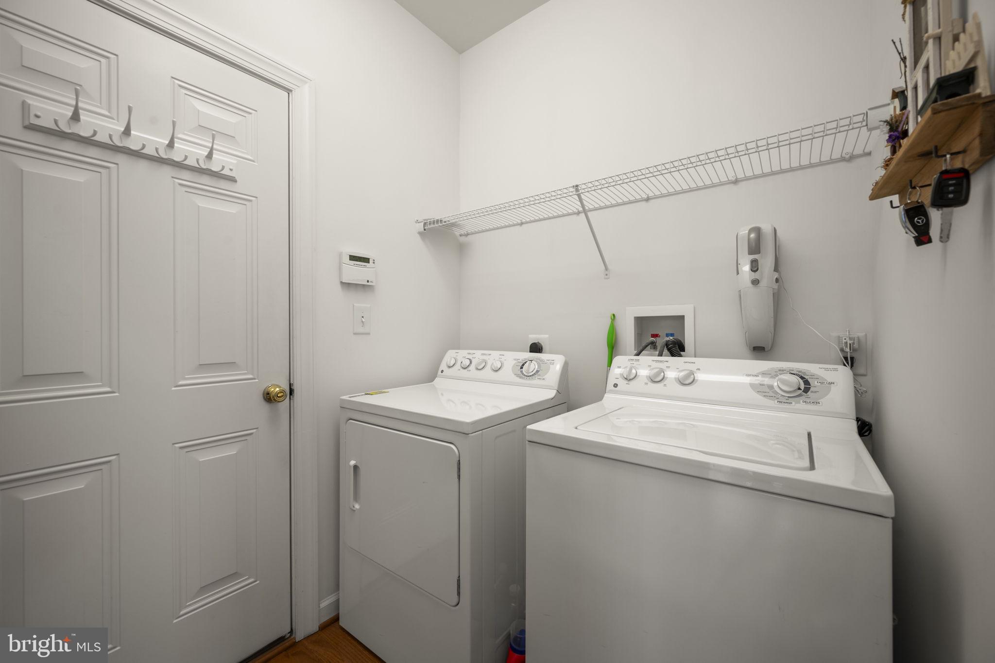 CROSSROADS - Residential