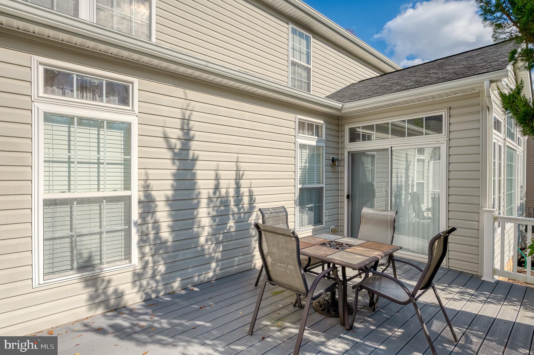 CROSSROADS - Residential