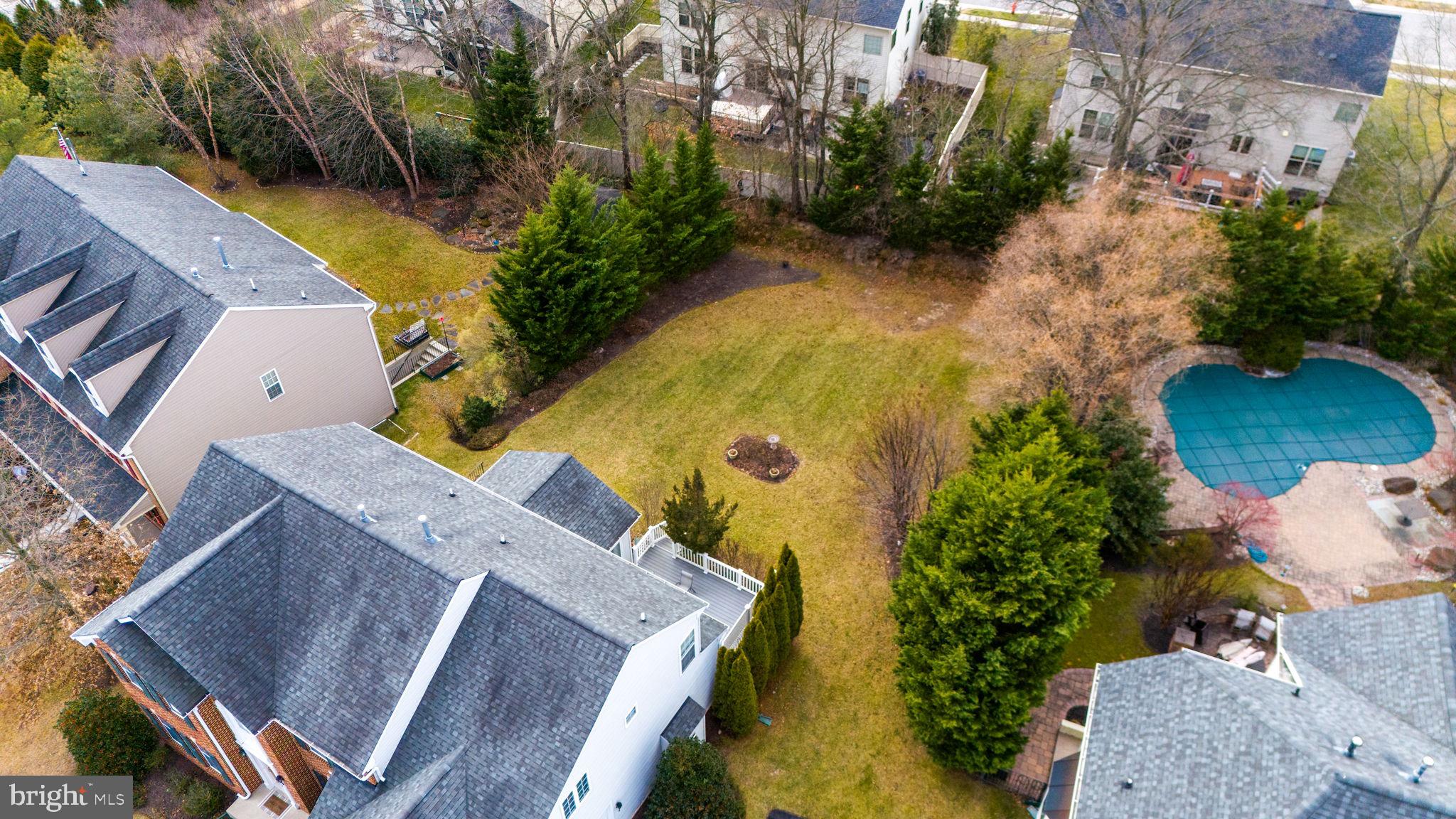 CROSSROADS - Residential