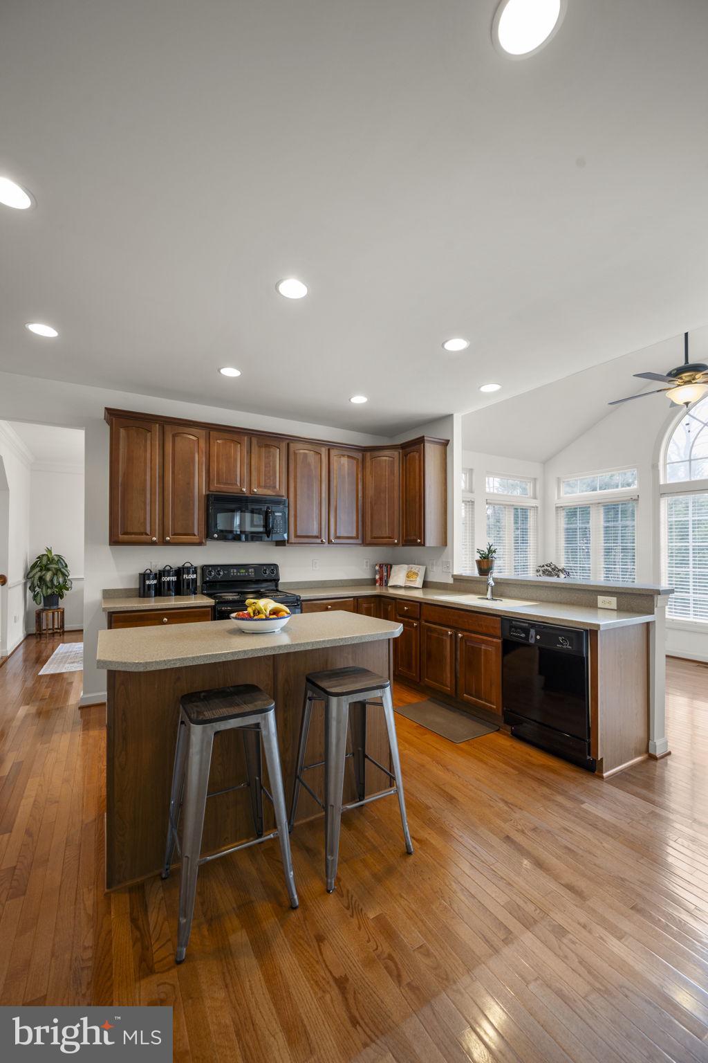 CROSSROADS - Residential