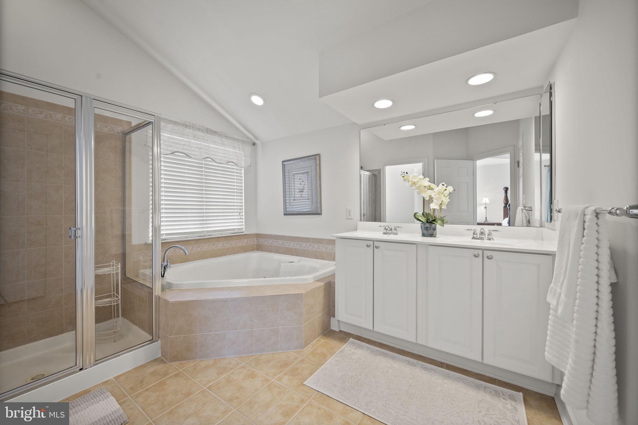 CROSSROADS - Residential