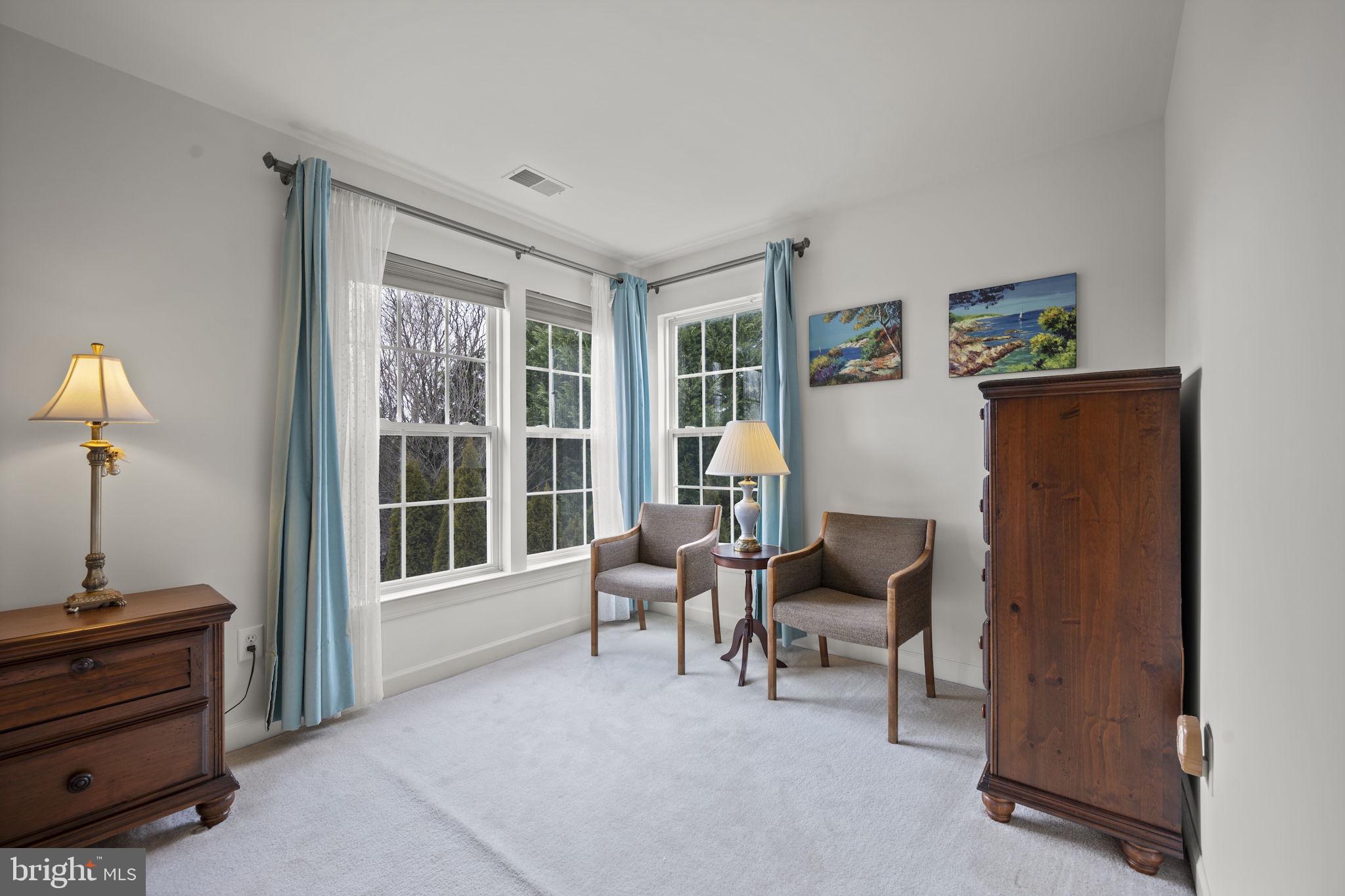 CROSSROADS - Residential