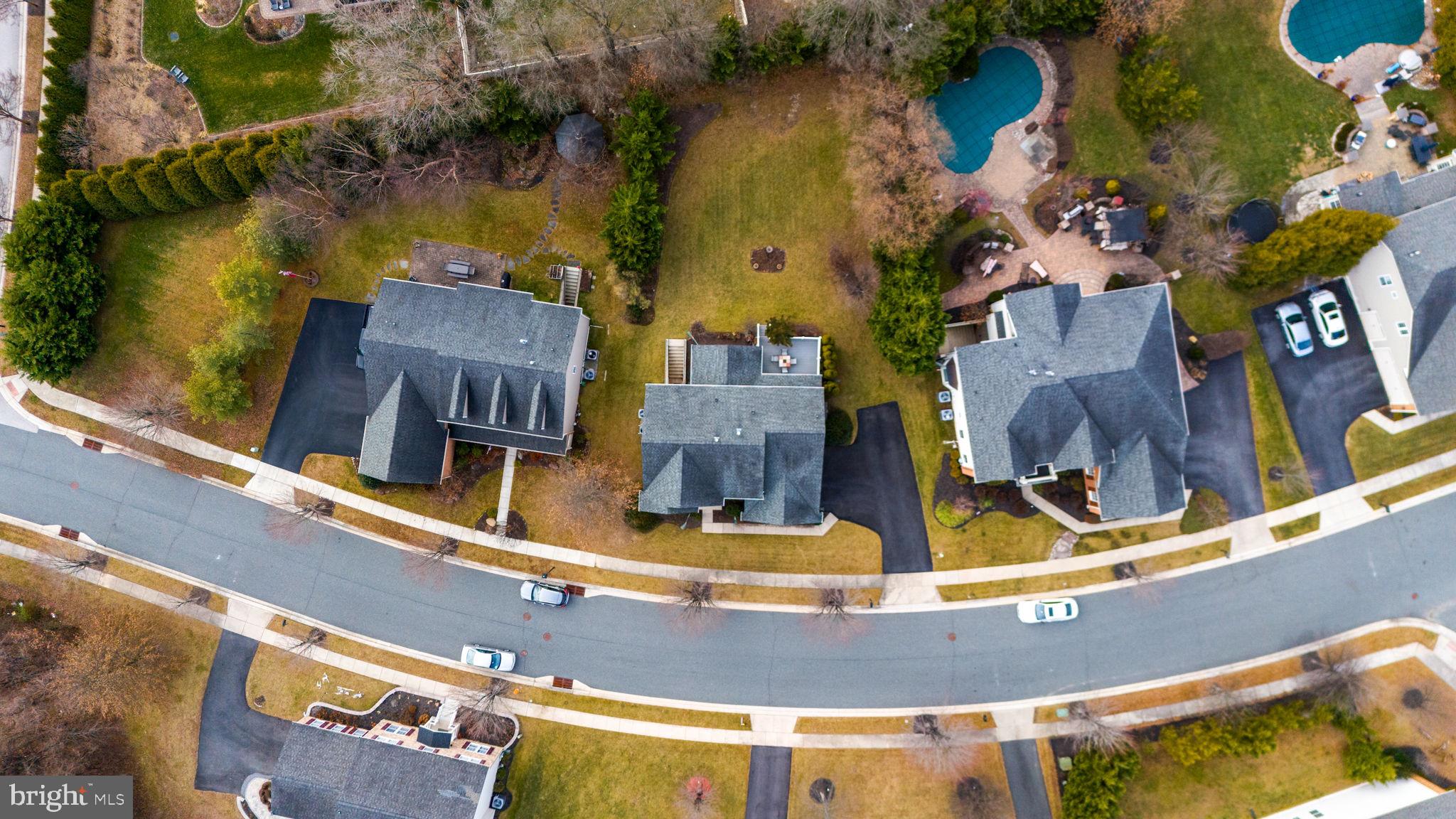 CROSSROADS - Residential