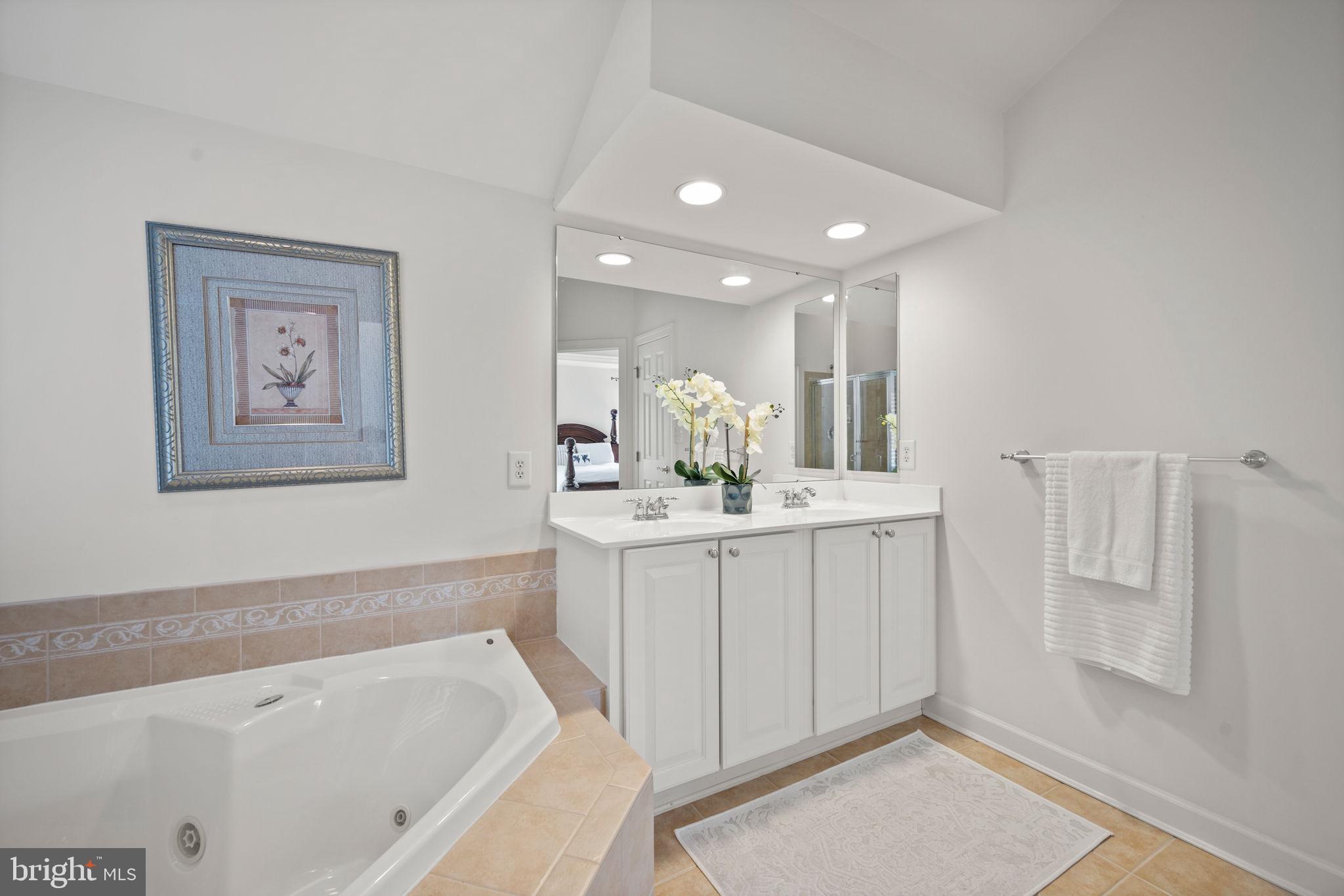 CROSSROADS - Residential