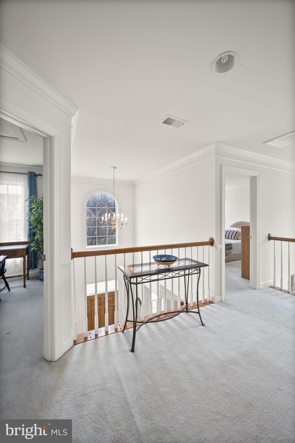 CROSSROADS - Residential