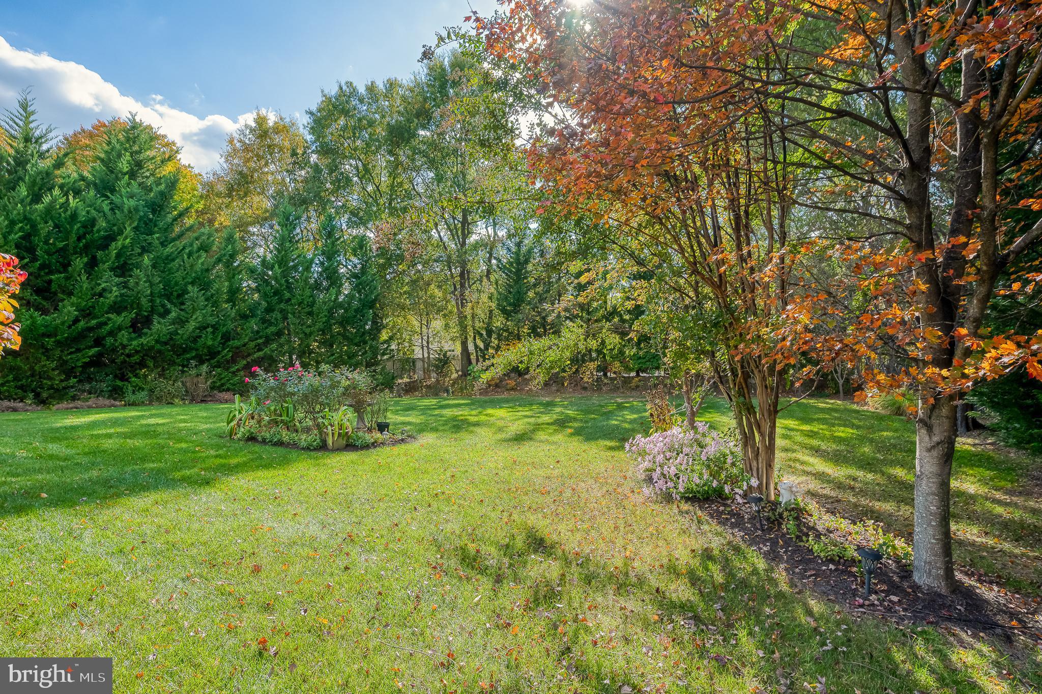 CROSSROADS - Residential