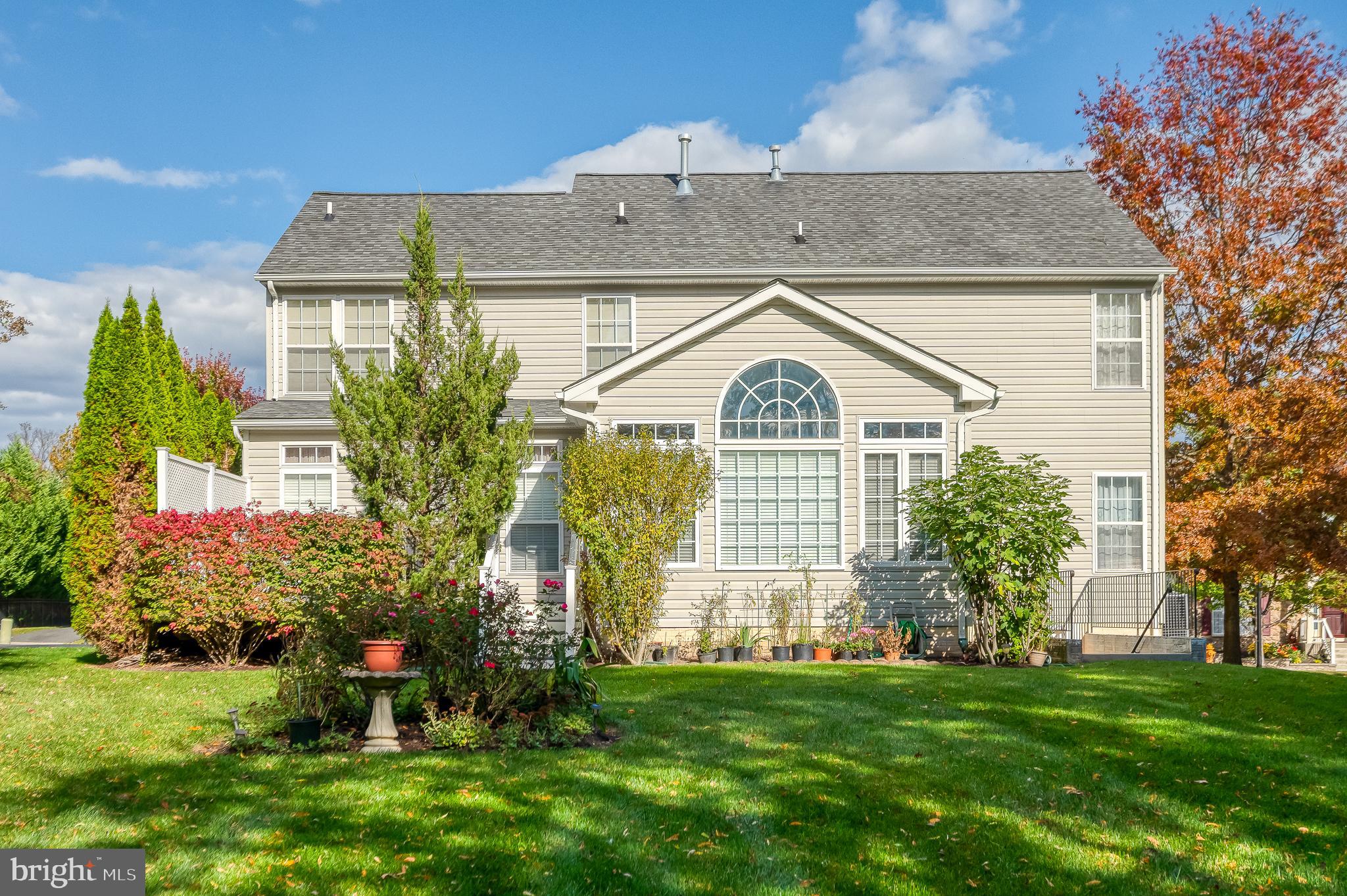 CROSSROADS - Residential