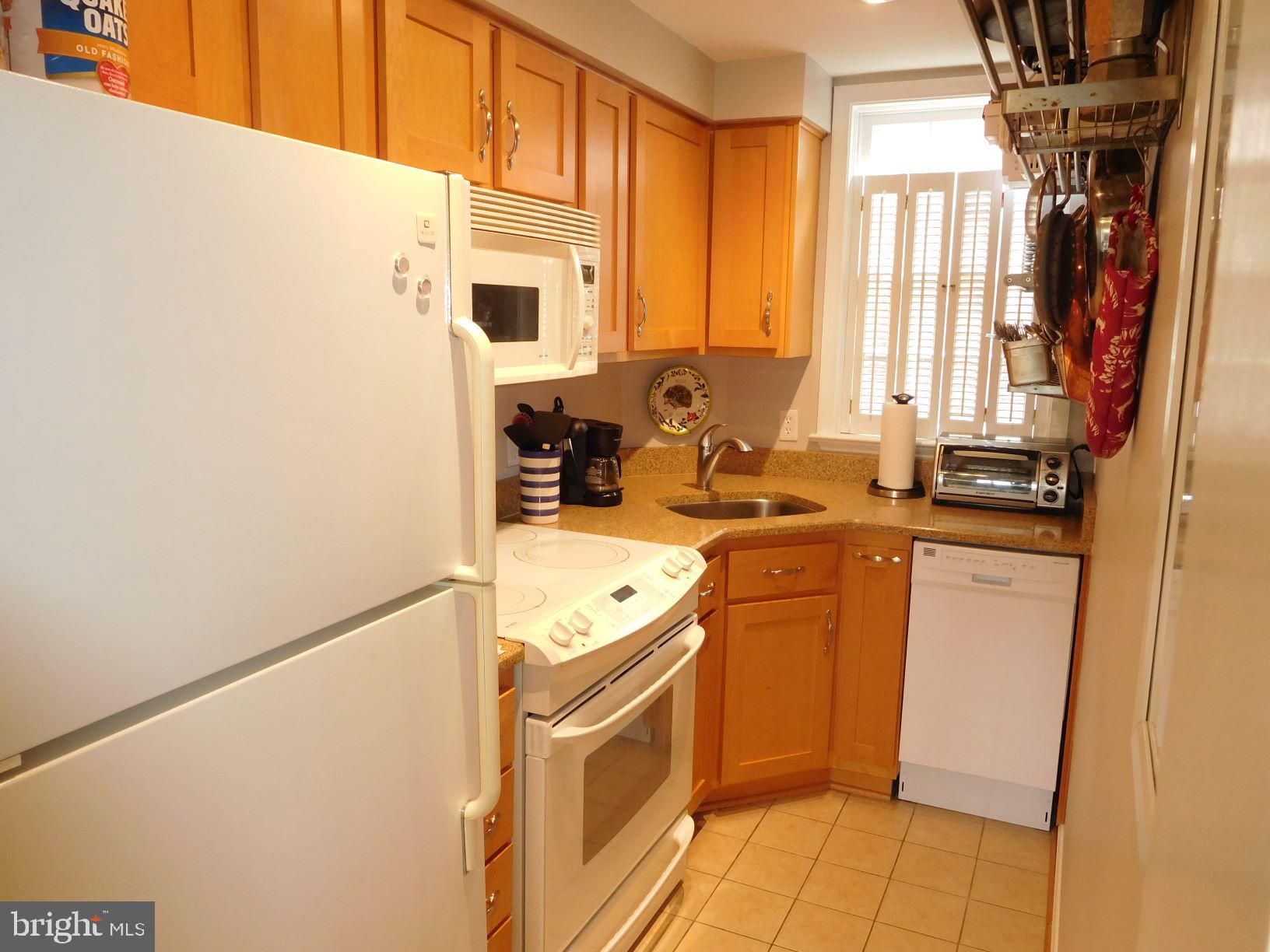 KING HENRY COURT - Residential Lease