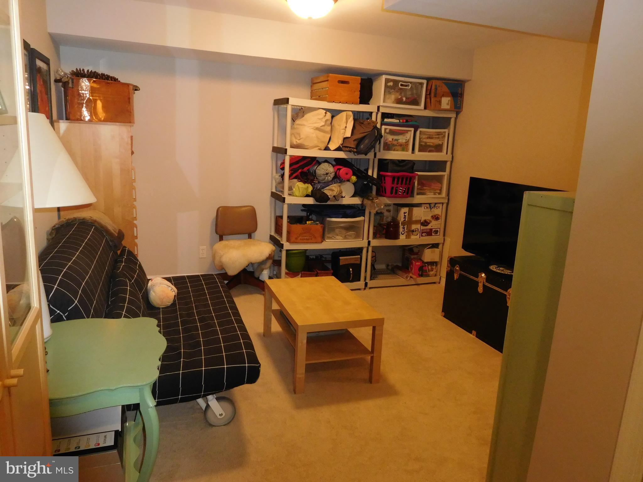 KING HENRY COURT - Residential Lease