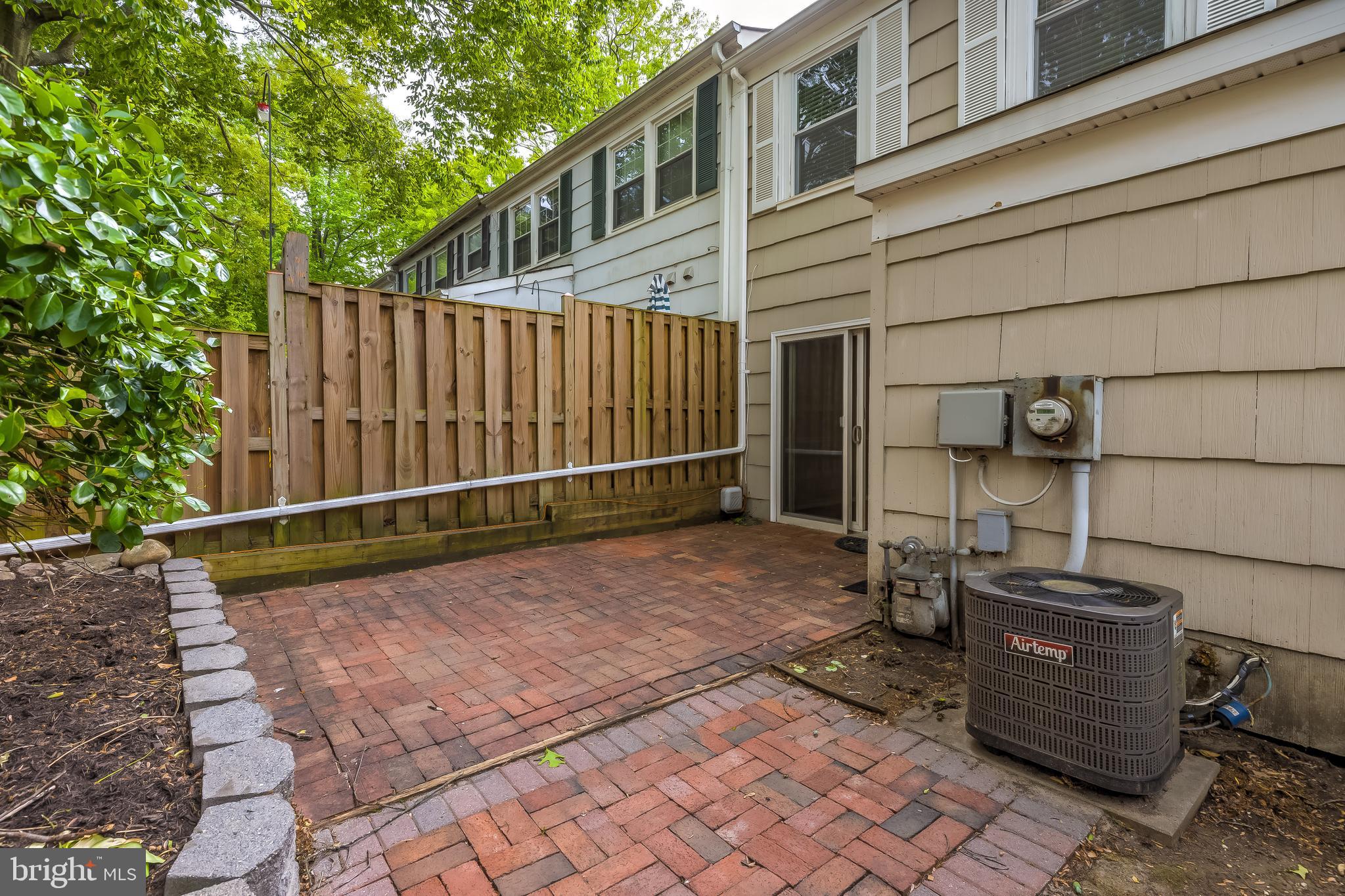 CROFTON TOWNE/PARK - Residential