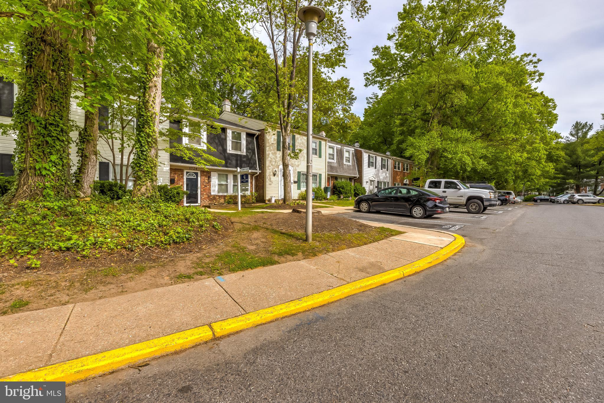 CROFTON TOWNE/PARK - Residential