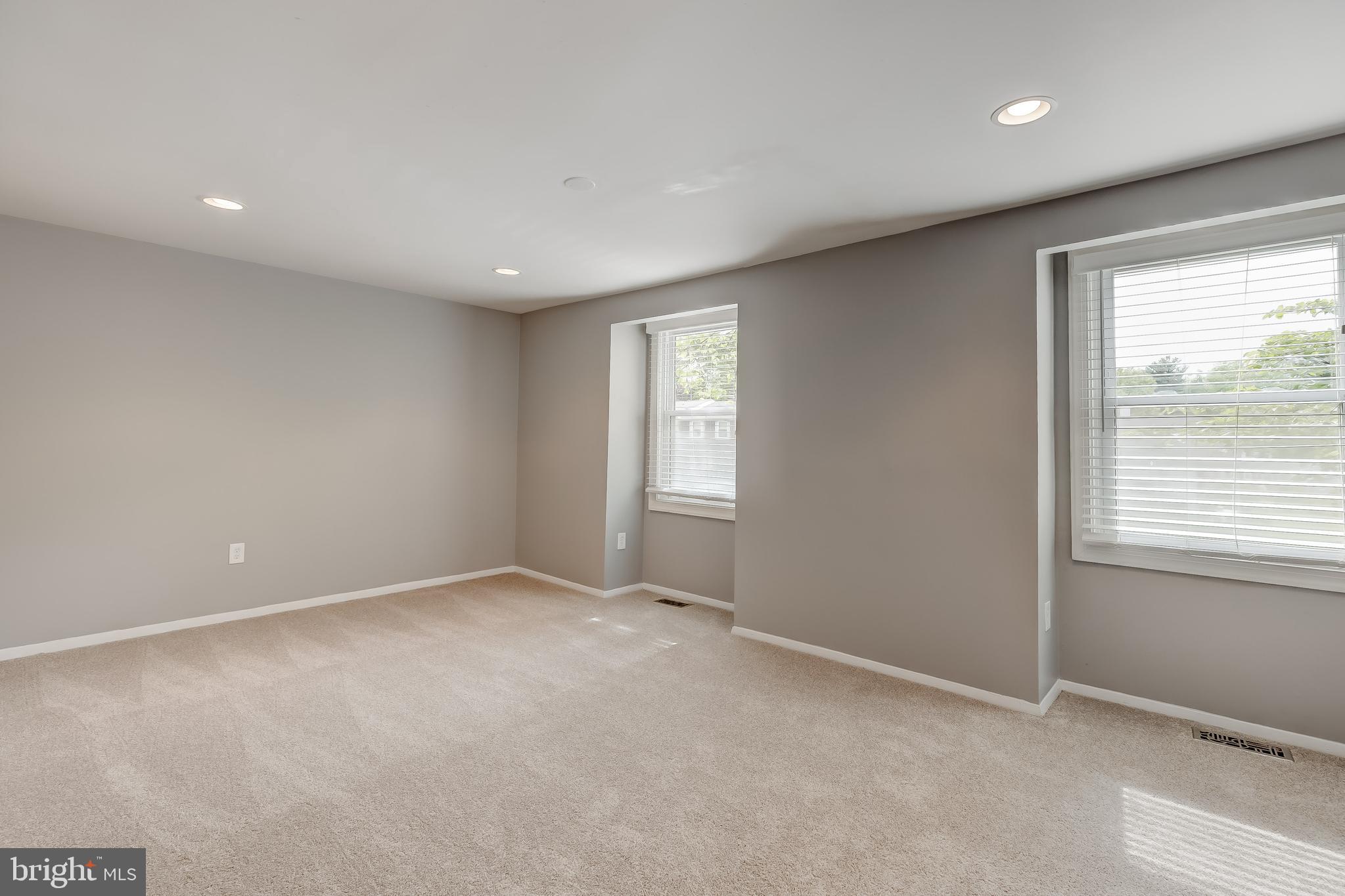 CROFTON TOWNE/PARK - Residential