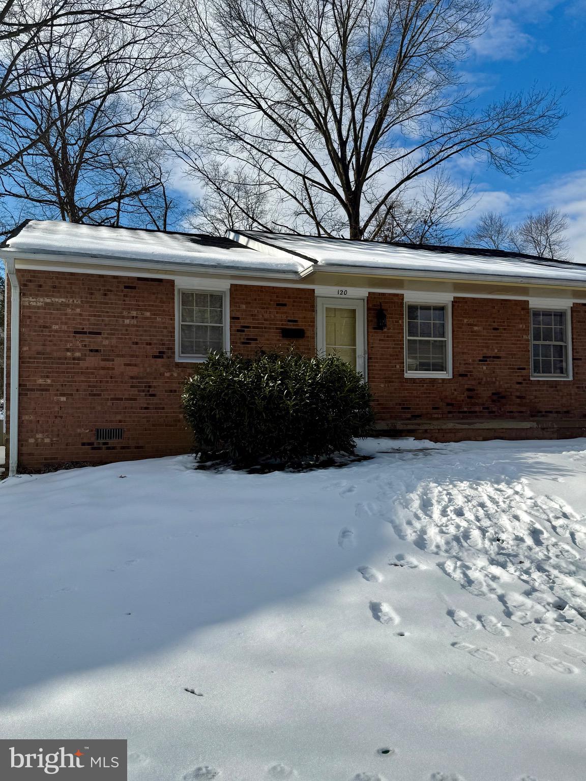 JACKSON PARK - Residential Lease