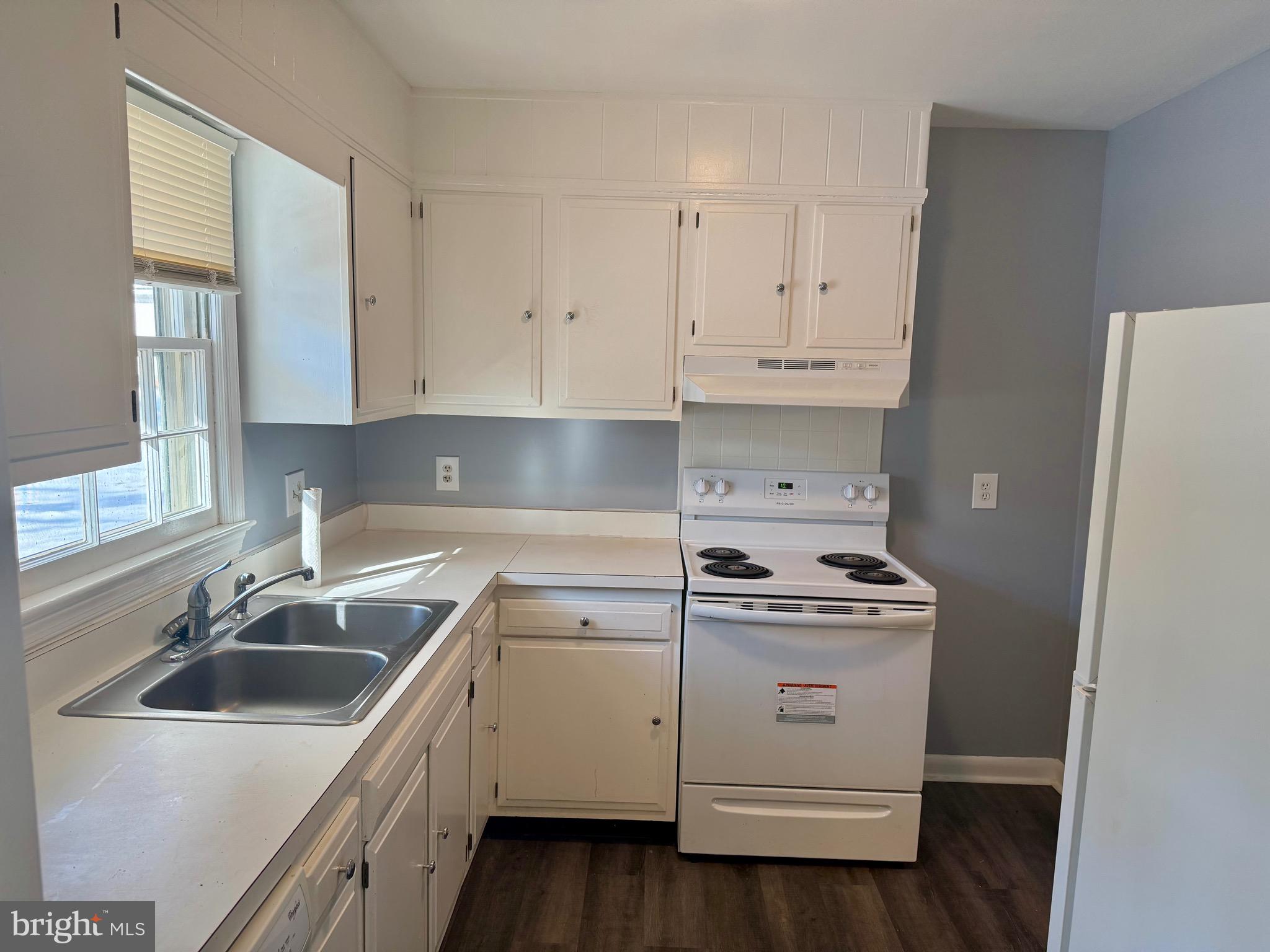 JACKSON PARK - Residential Lease