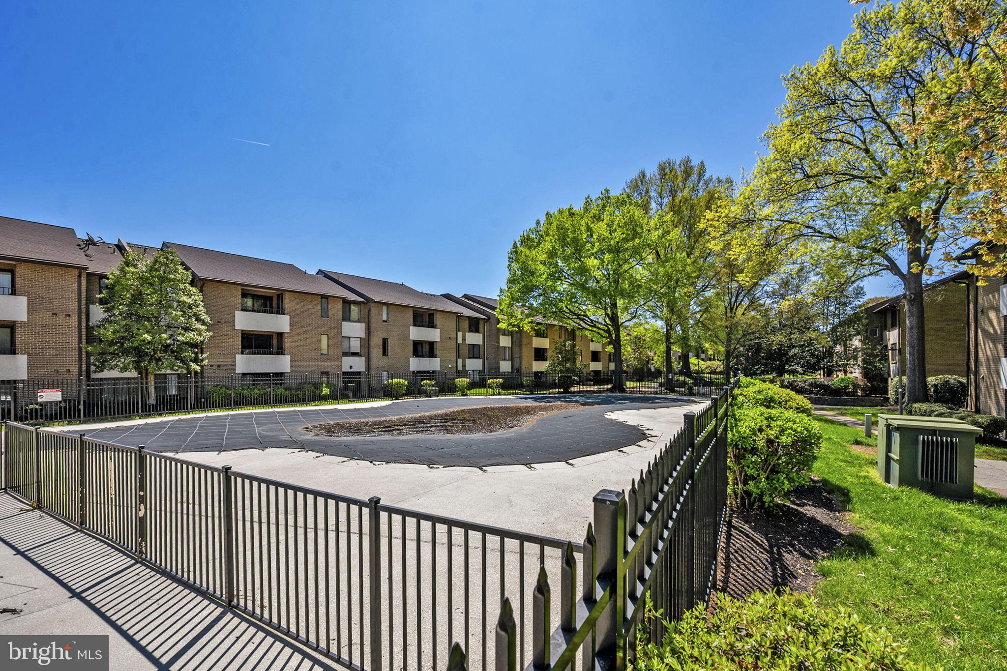 JEFFERSON MEWS - Residential