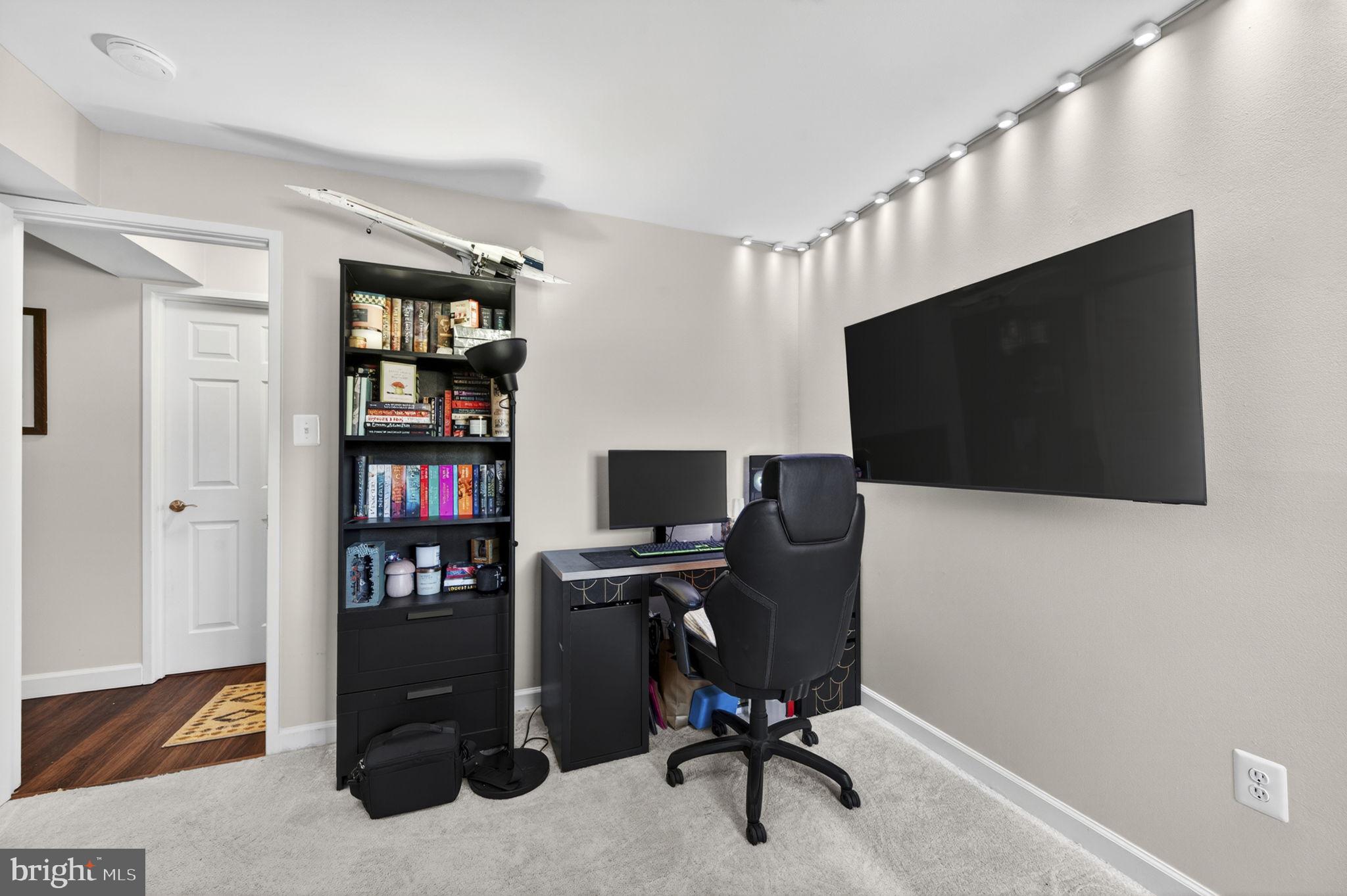 JEFFERSON MEWS - Residential